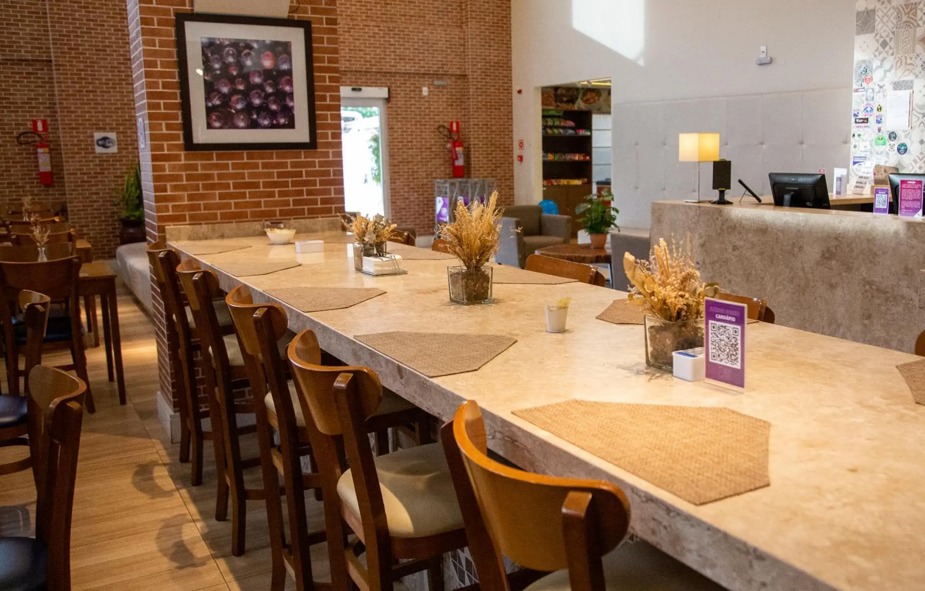 Restaurant/places to eat in Diff Hotel - by Easy Hotéis Restaurant/places to eat in Diff Hotel - by Easy Hotéis