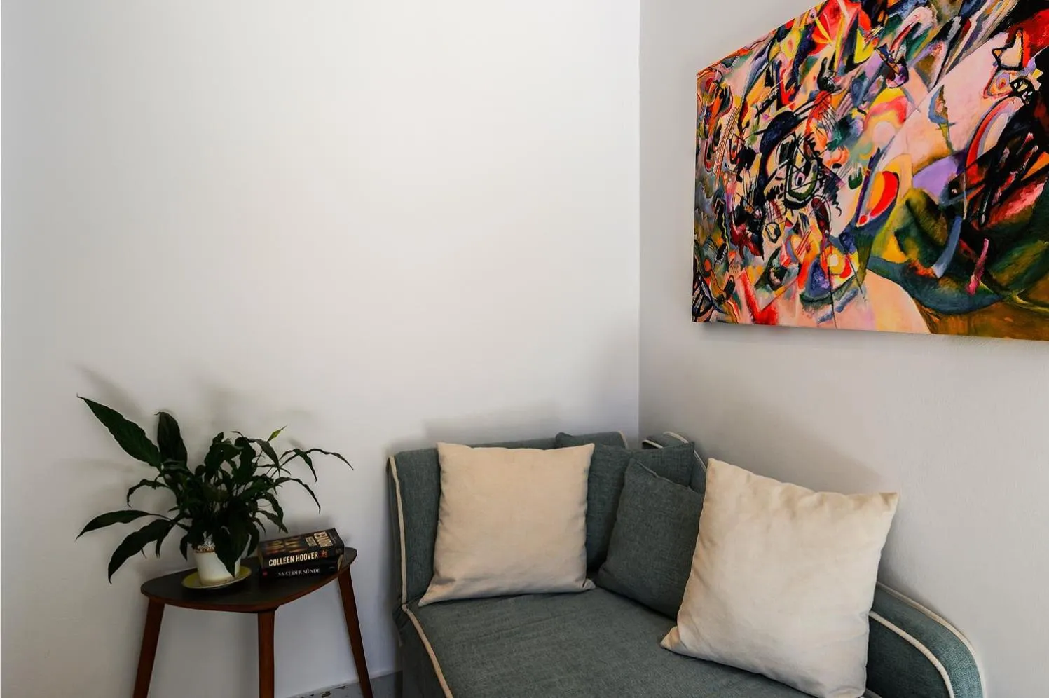 Decorative detail in Blue Sky House