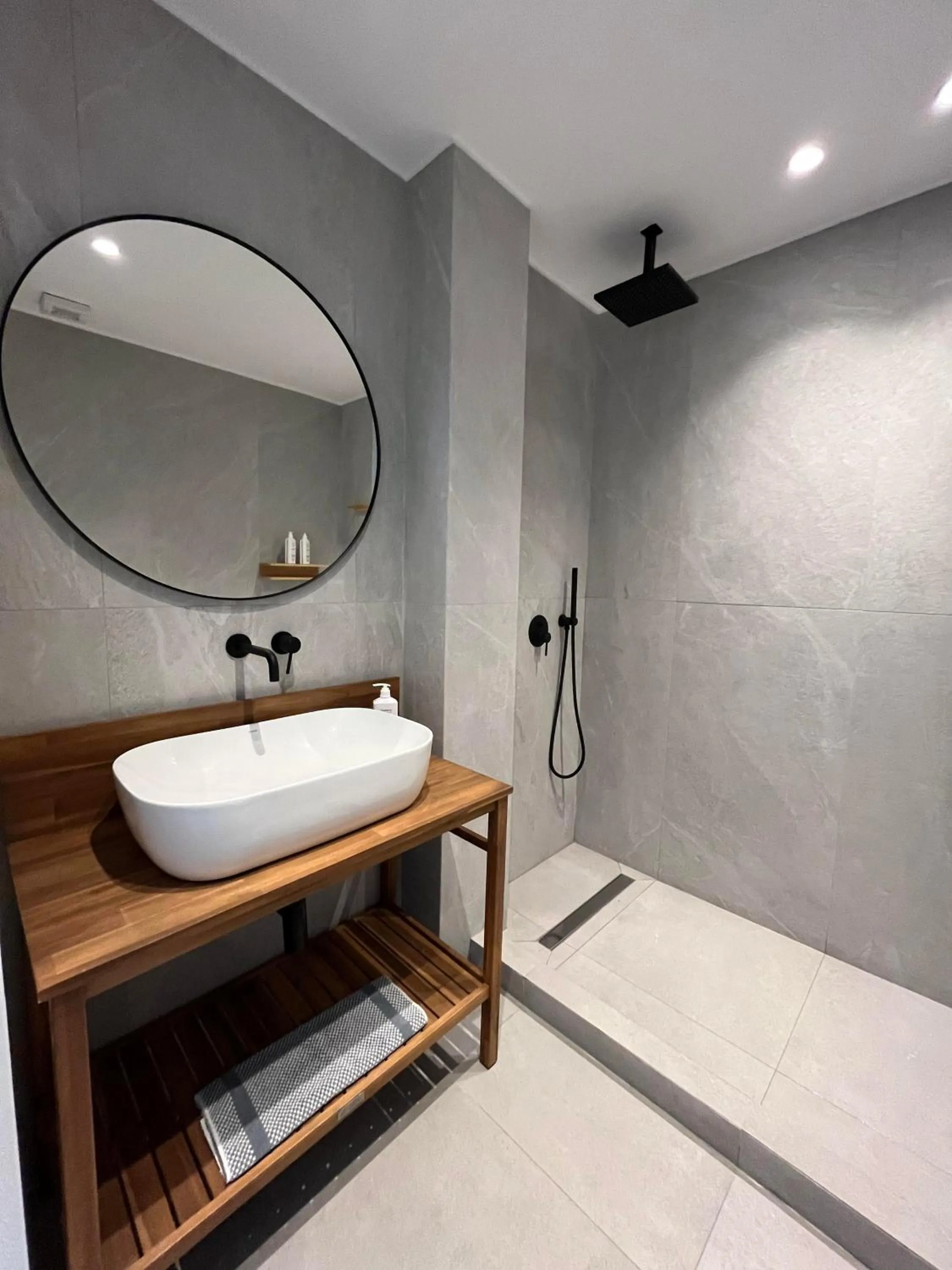 Bathroom in Athens Tower