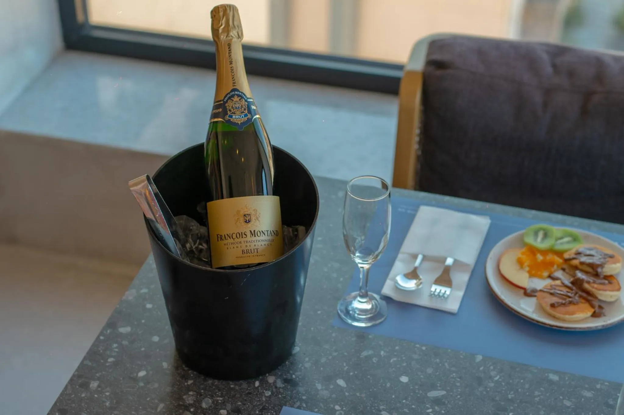 Breakfast in Athens Tower