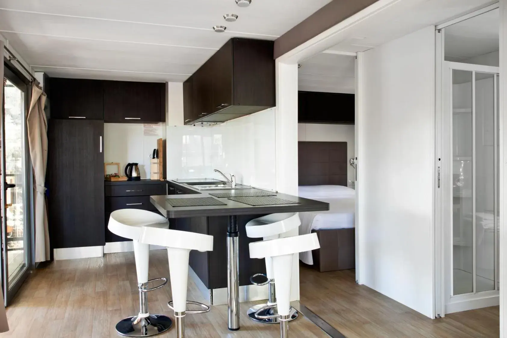 Deluxe Two-bedroom Mobile Home in Camping Village Santapomata Deluxe Two-bedroom Mobile Home in Camping Village Santapomata