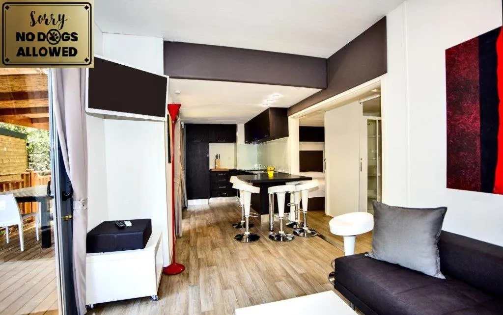 Kitchen or kitchenette in Camping Village Santapomata