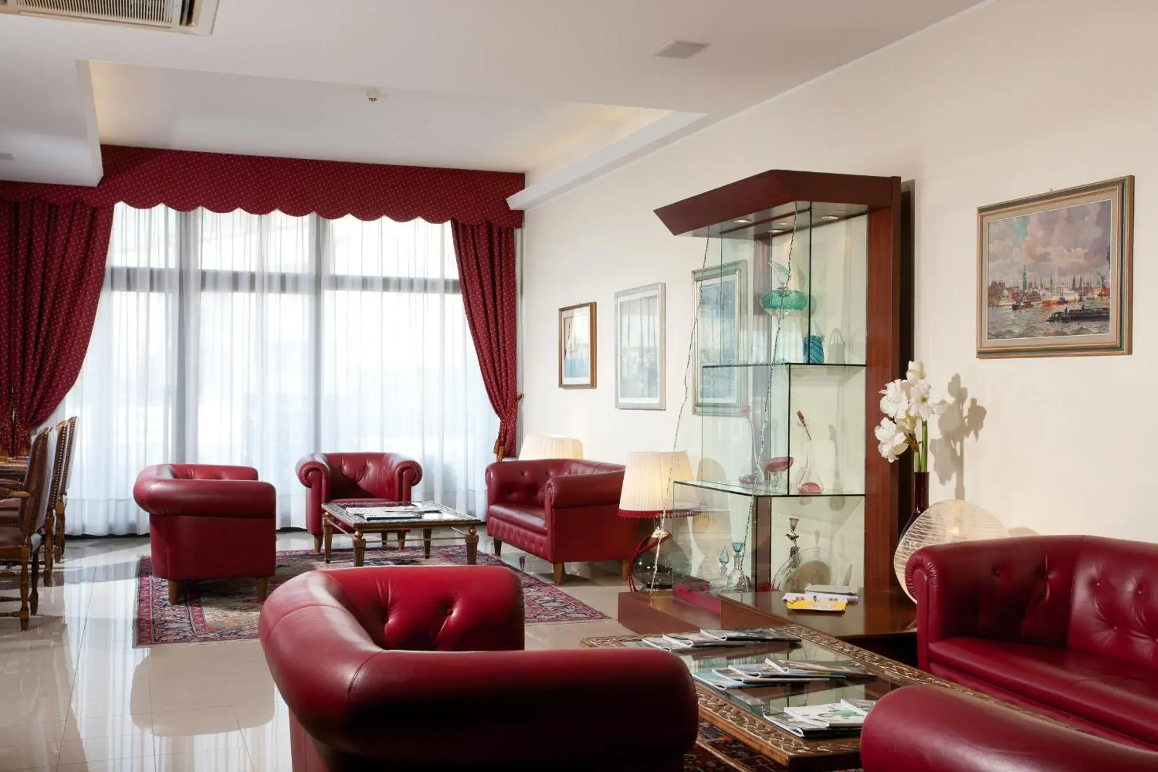 Lobby or reception in BEST WESTERN Titian Inn Hotel Venice Airport Lobby or reception in BEST WESTERN Titian Inn Hotel Venice Airport