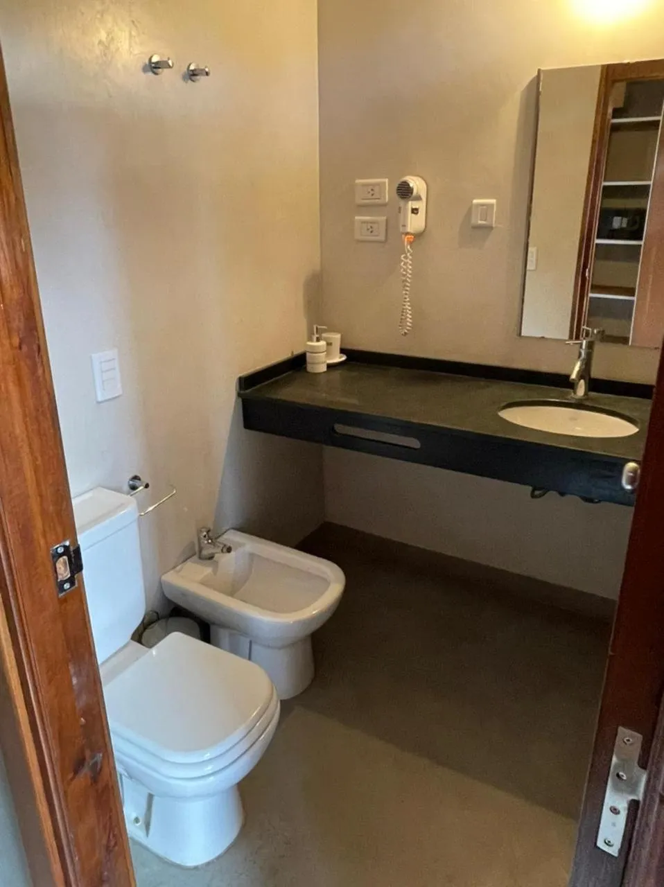 Bathroom in Loft Catedral by Base 41