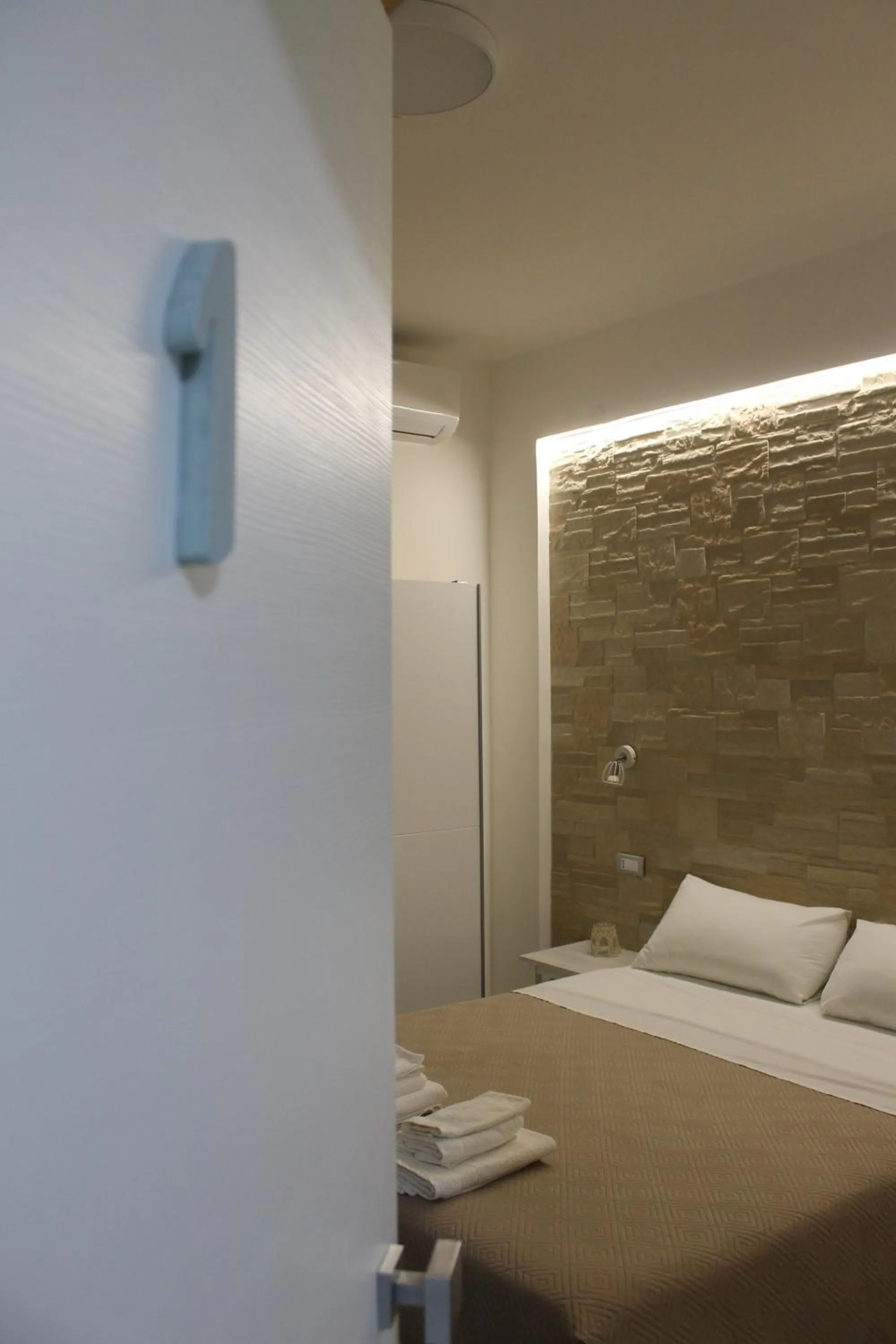 Photo of the whole room, Bed in Zaro Suites B&B