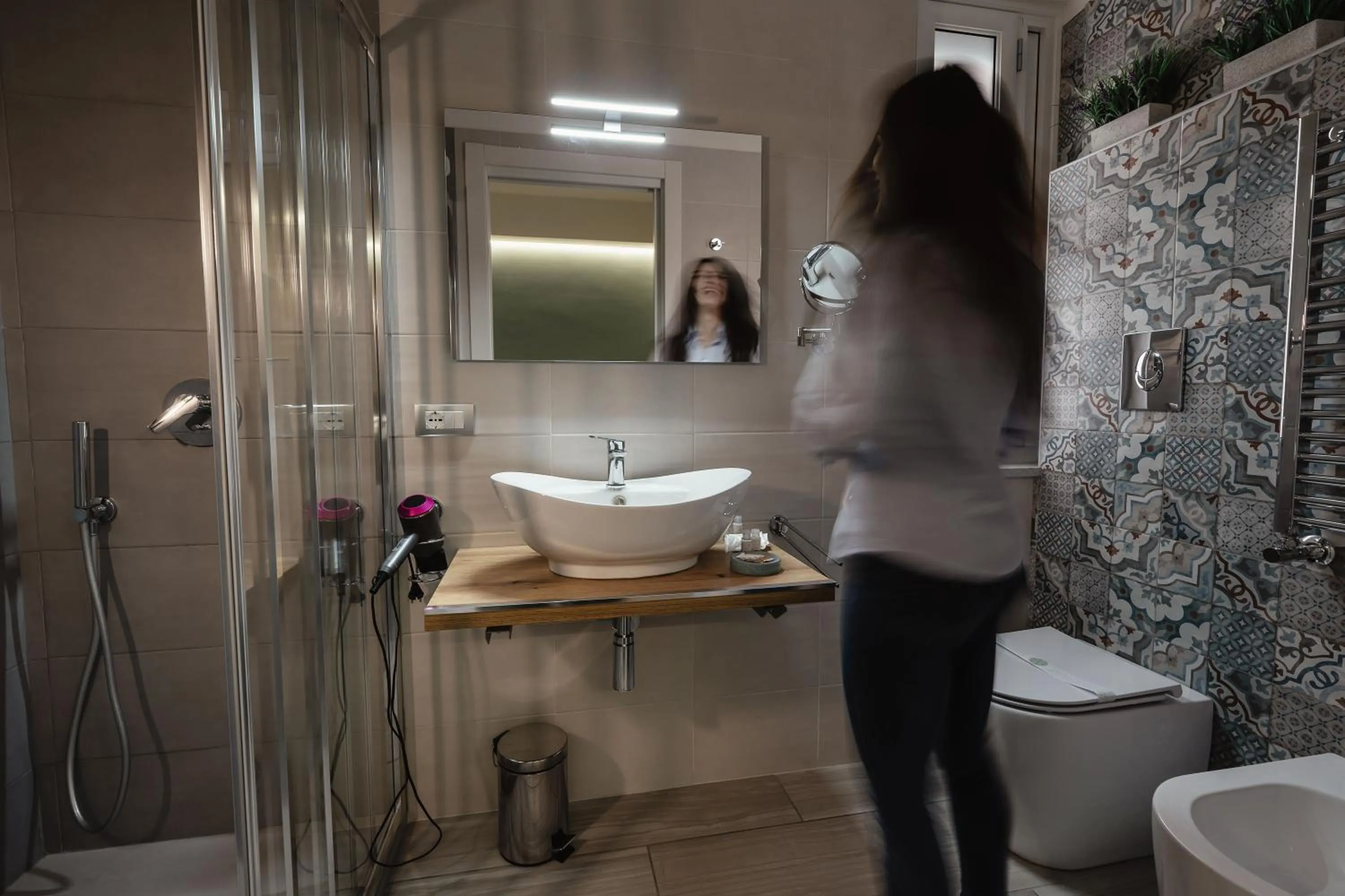 Shower in Zaro Suites B&B