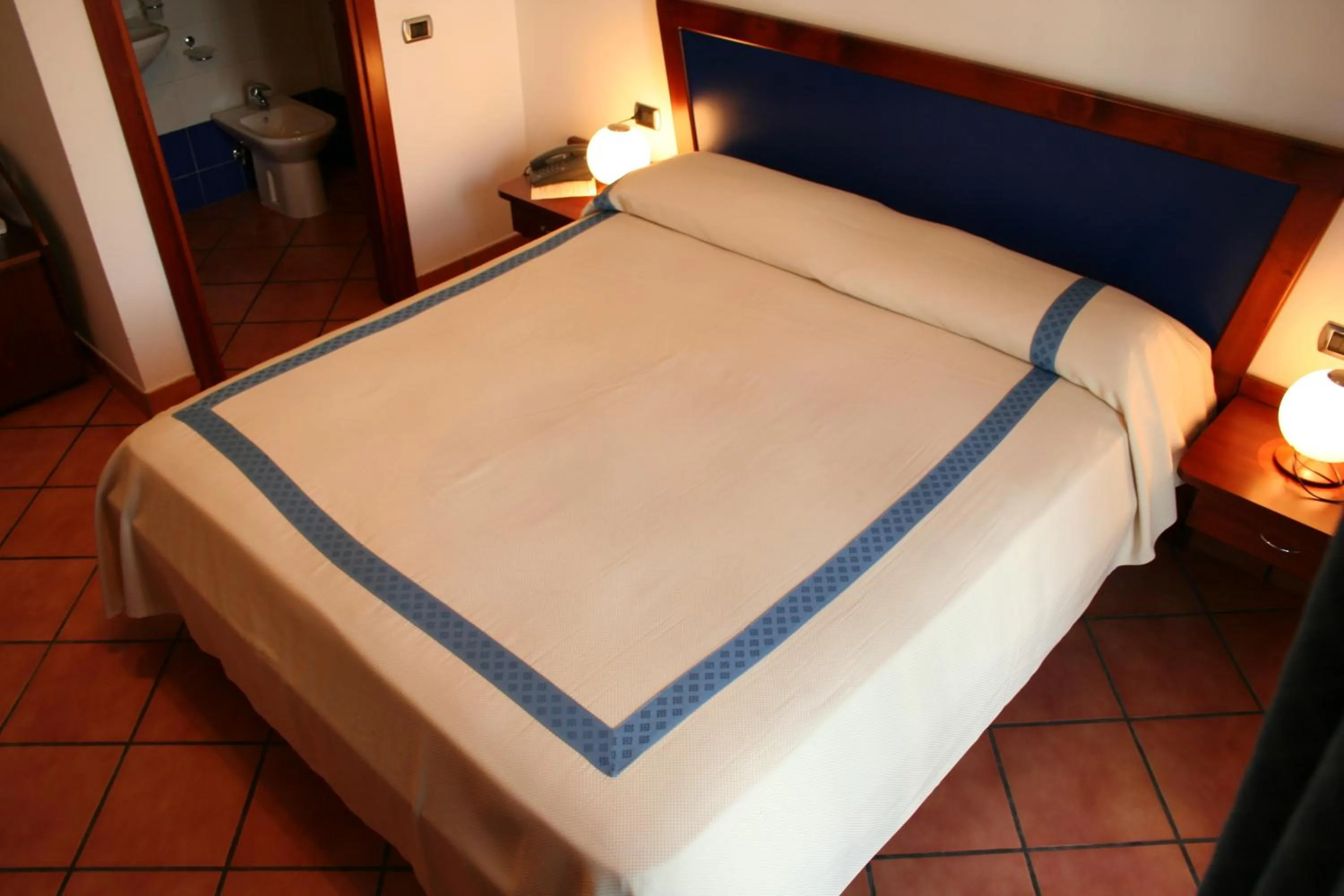 Bedroom, Bed in Hotel Locanda dei Trecento