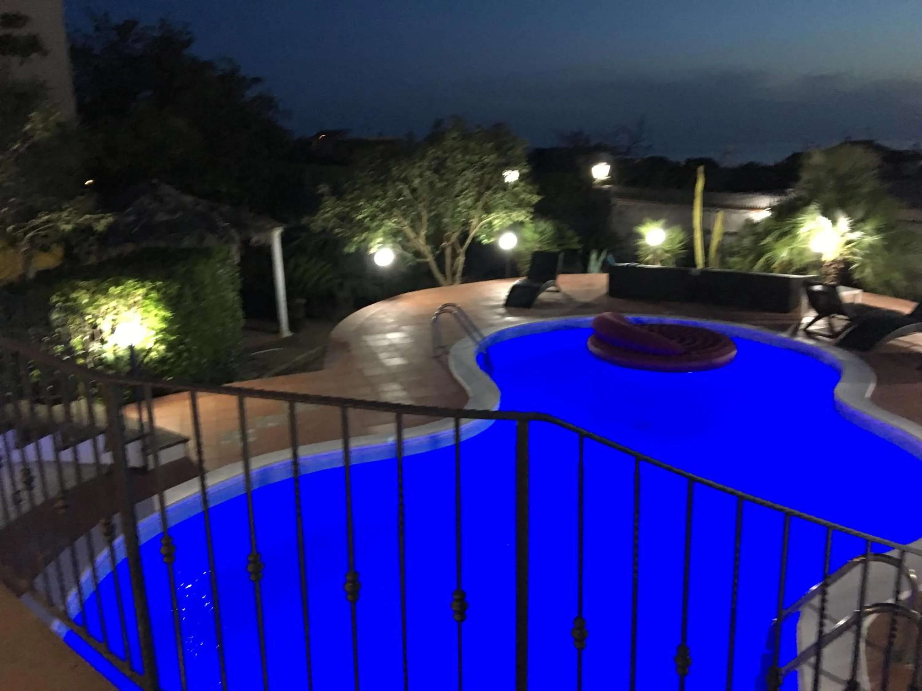 Pool view in B&B Villa Nunzia