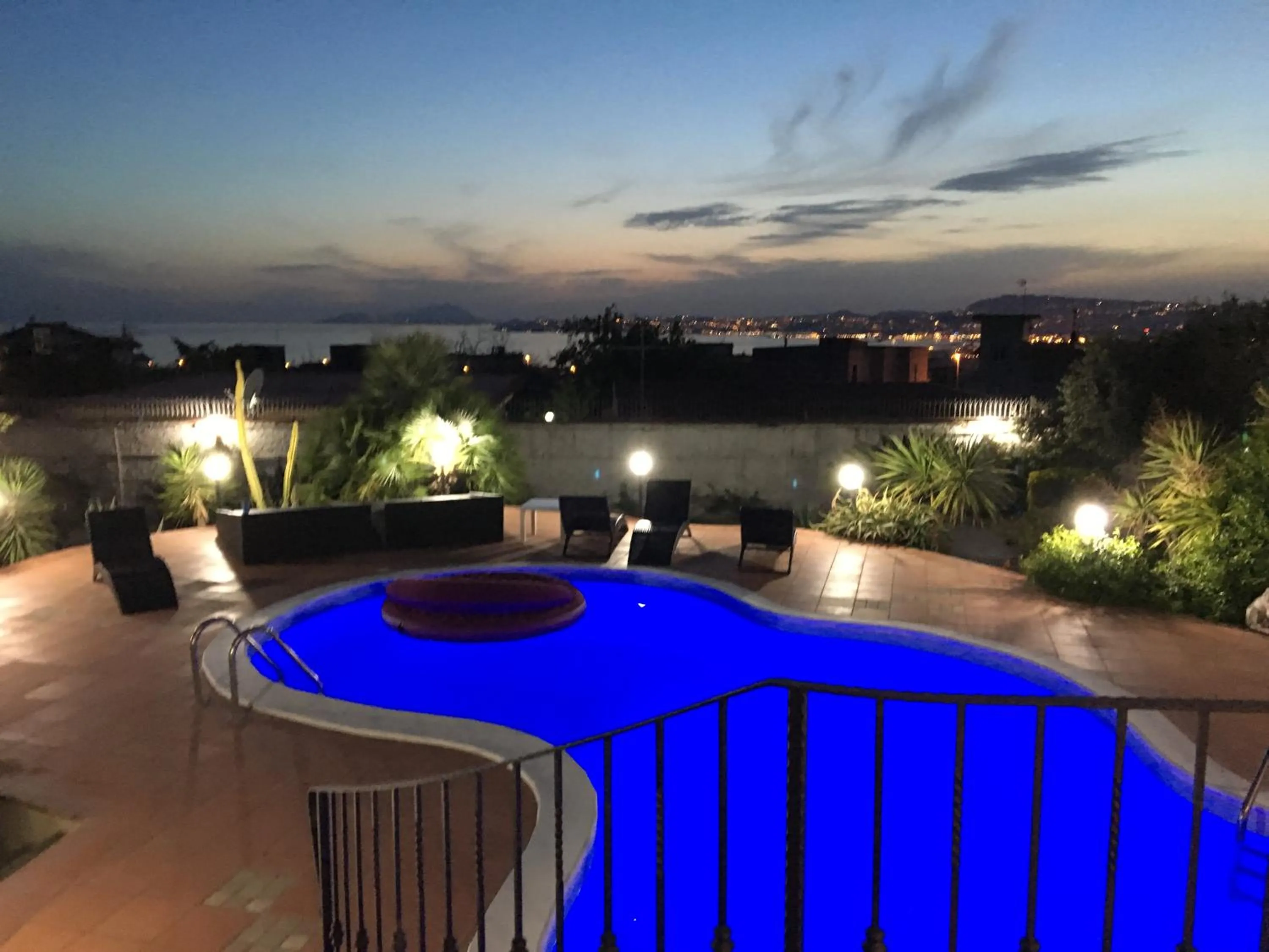 Pool view in B&B Villa Nunzia