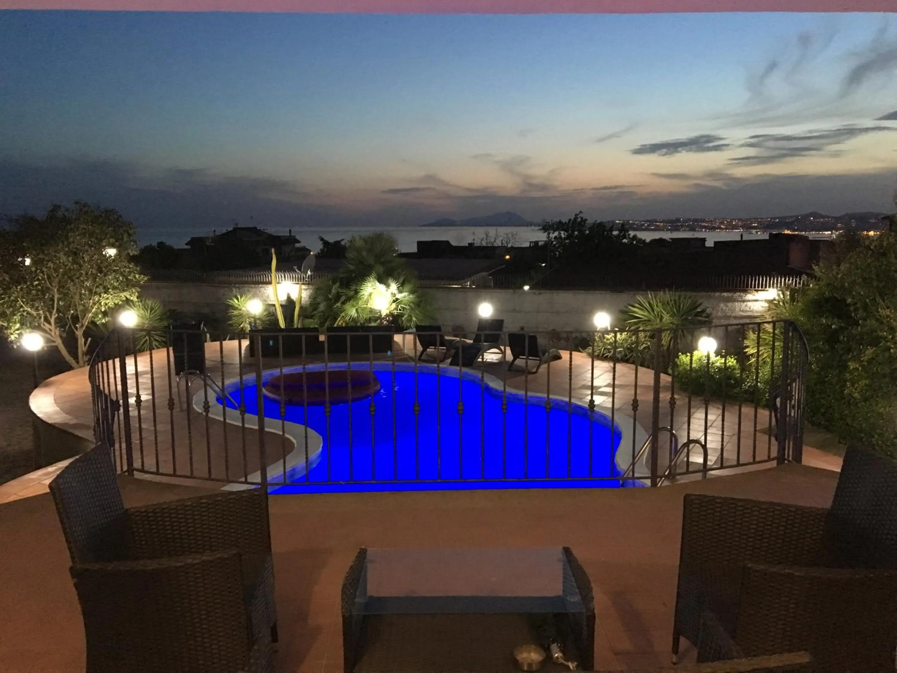Pool view in B&B Villa Nunzia