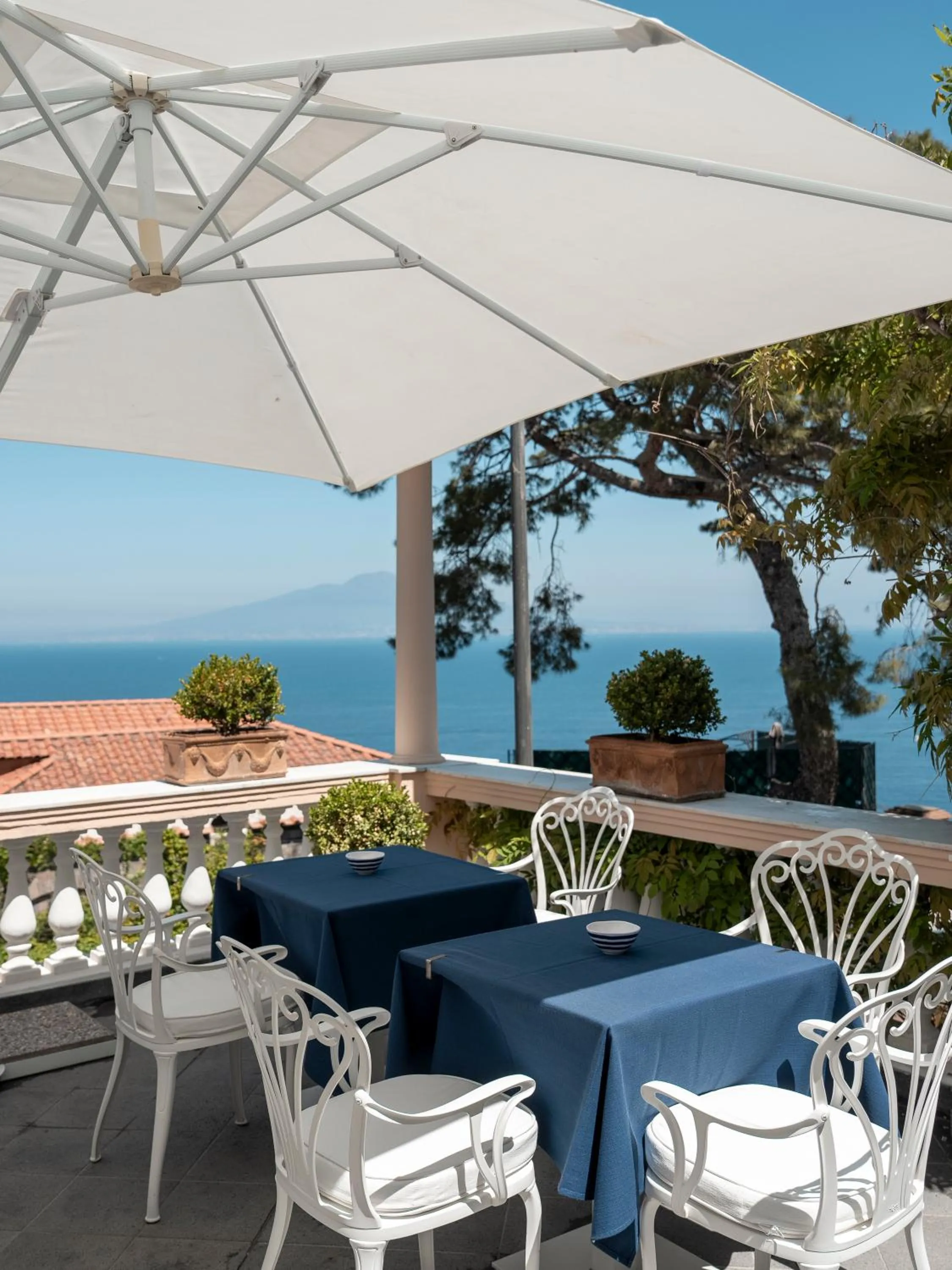 Restaurant/places to eat in Hotel Miramare