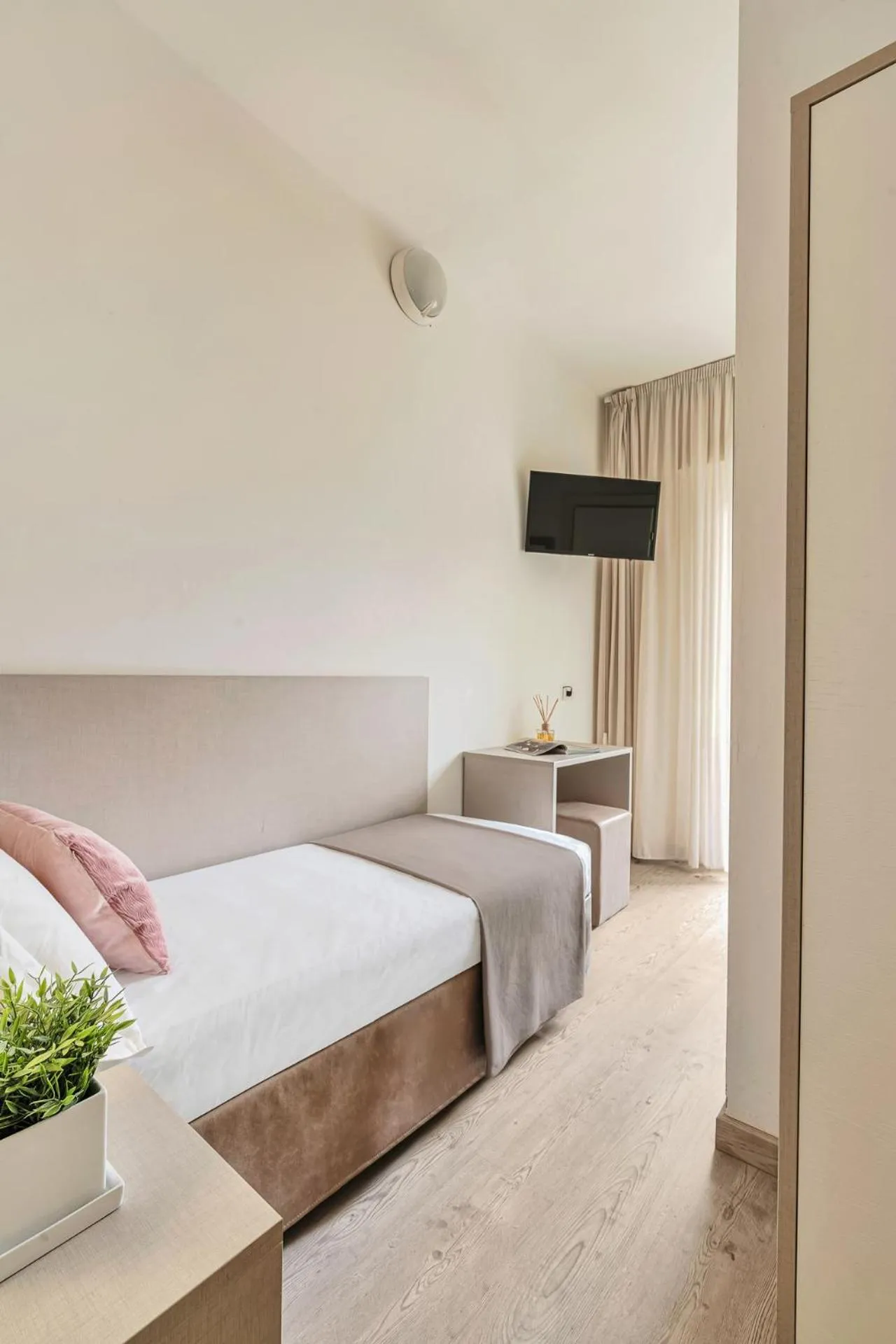 Bed in Hotel Lux