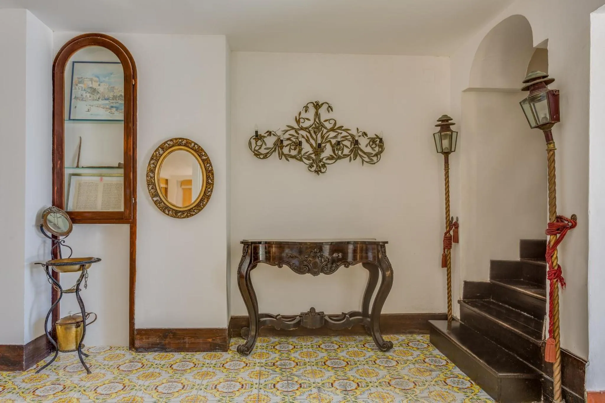 Decorative detail in Hotel Torre Dei Borboni