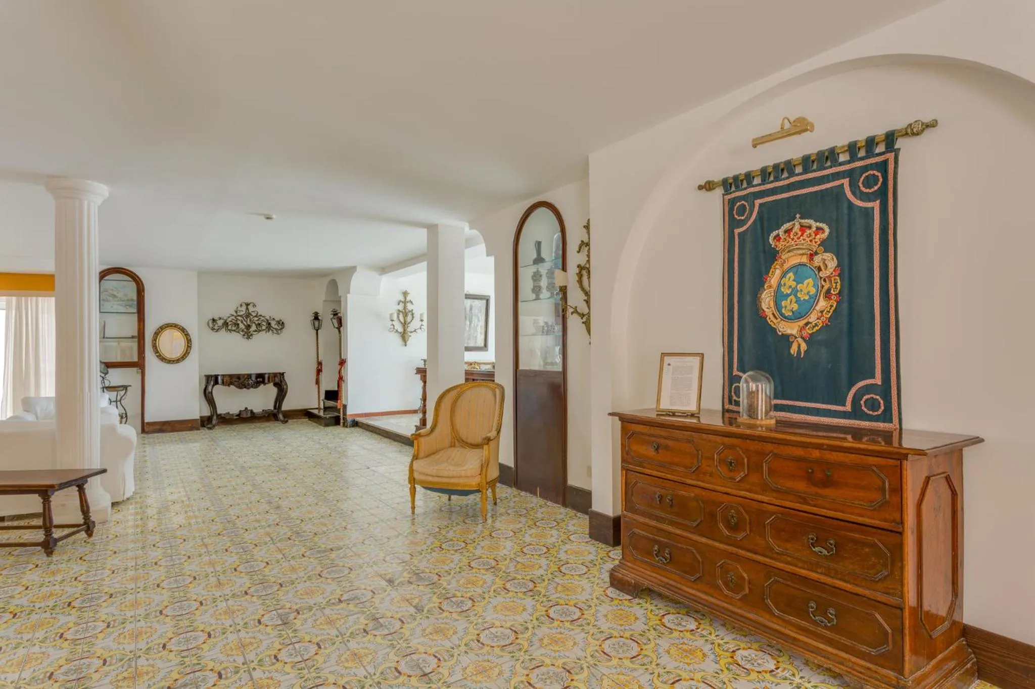 Lobby or reception in Hotel Torre Dei Borboni