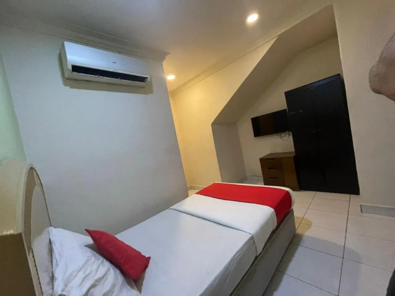 HOTEL SAHARA INN BATU CAVES