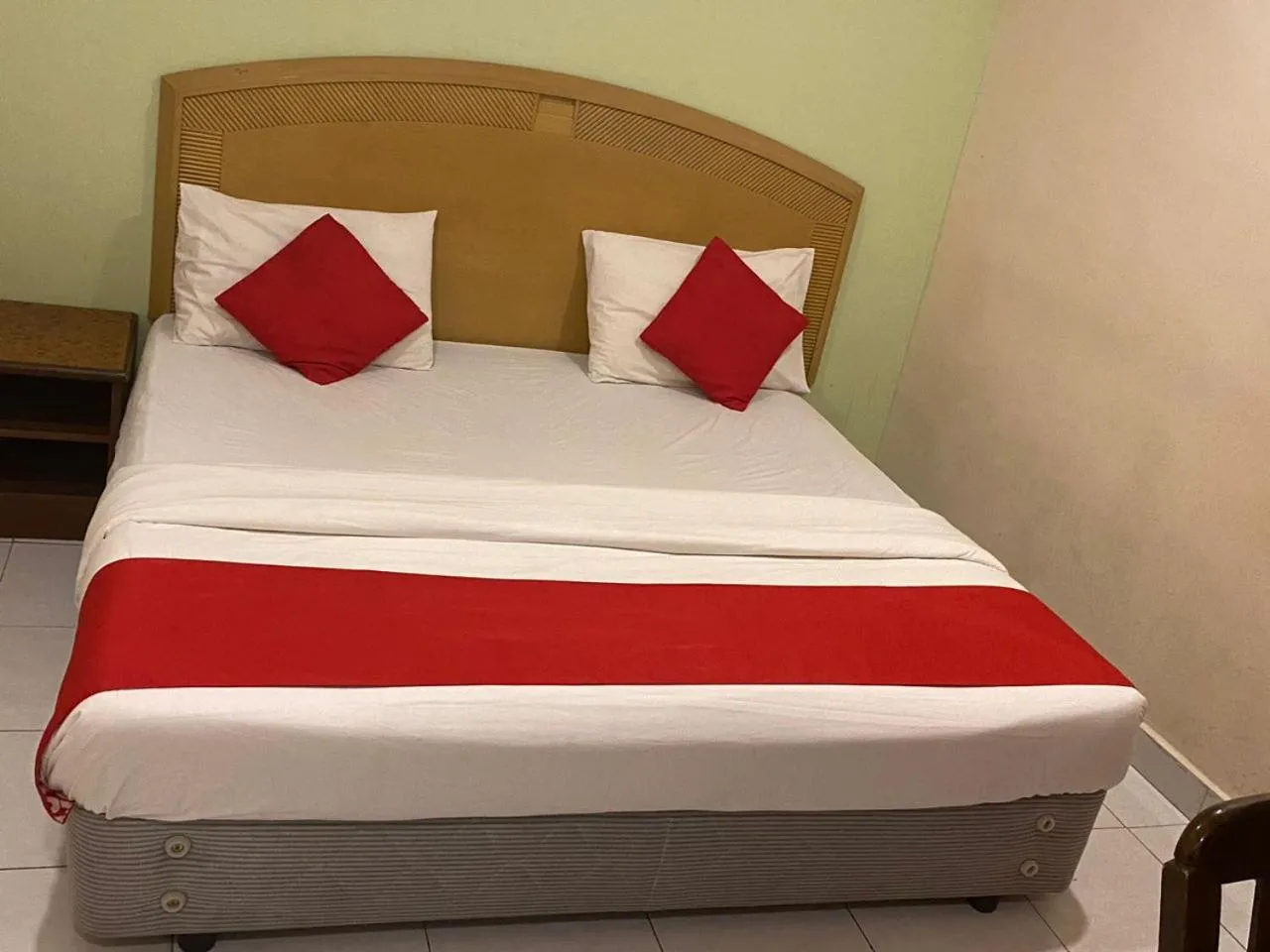 Bed in HOTEL SAHARA INN BATU CAVES