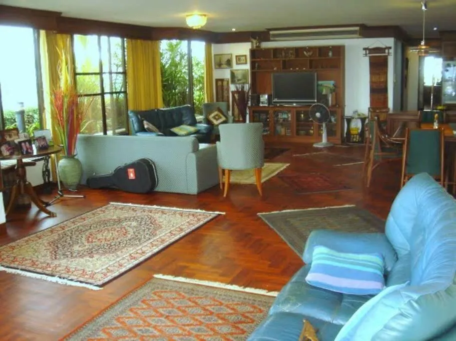 Living room in Stunning 24th Fl Terrace Penthouse!