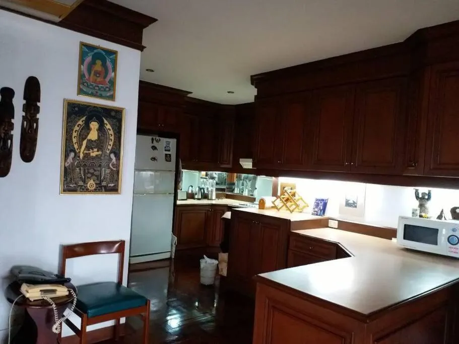 Kitchen or kitchenette in Stunning 24th Fl Terrace Penthouse!