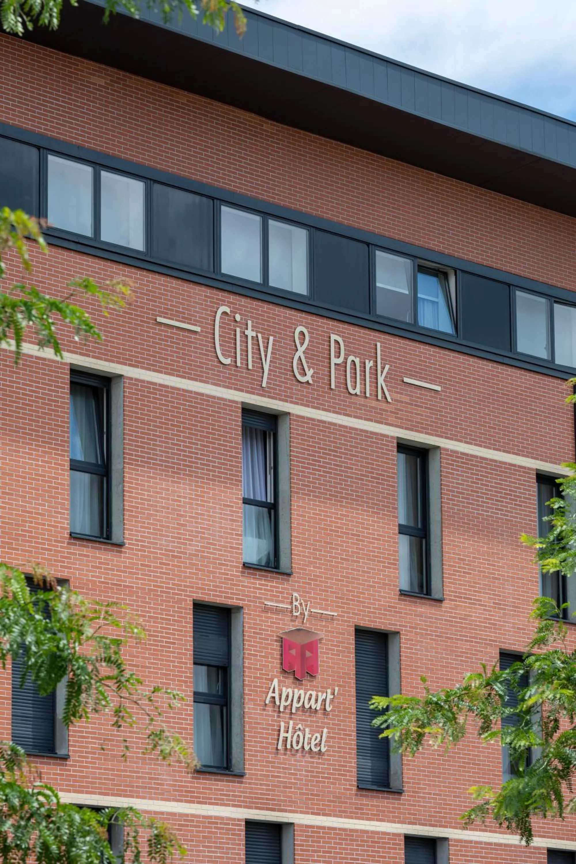 Property building in Kosy Appart'hotels Troyes City & Park