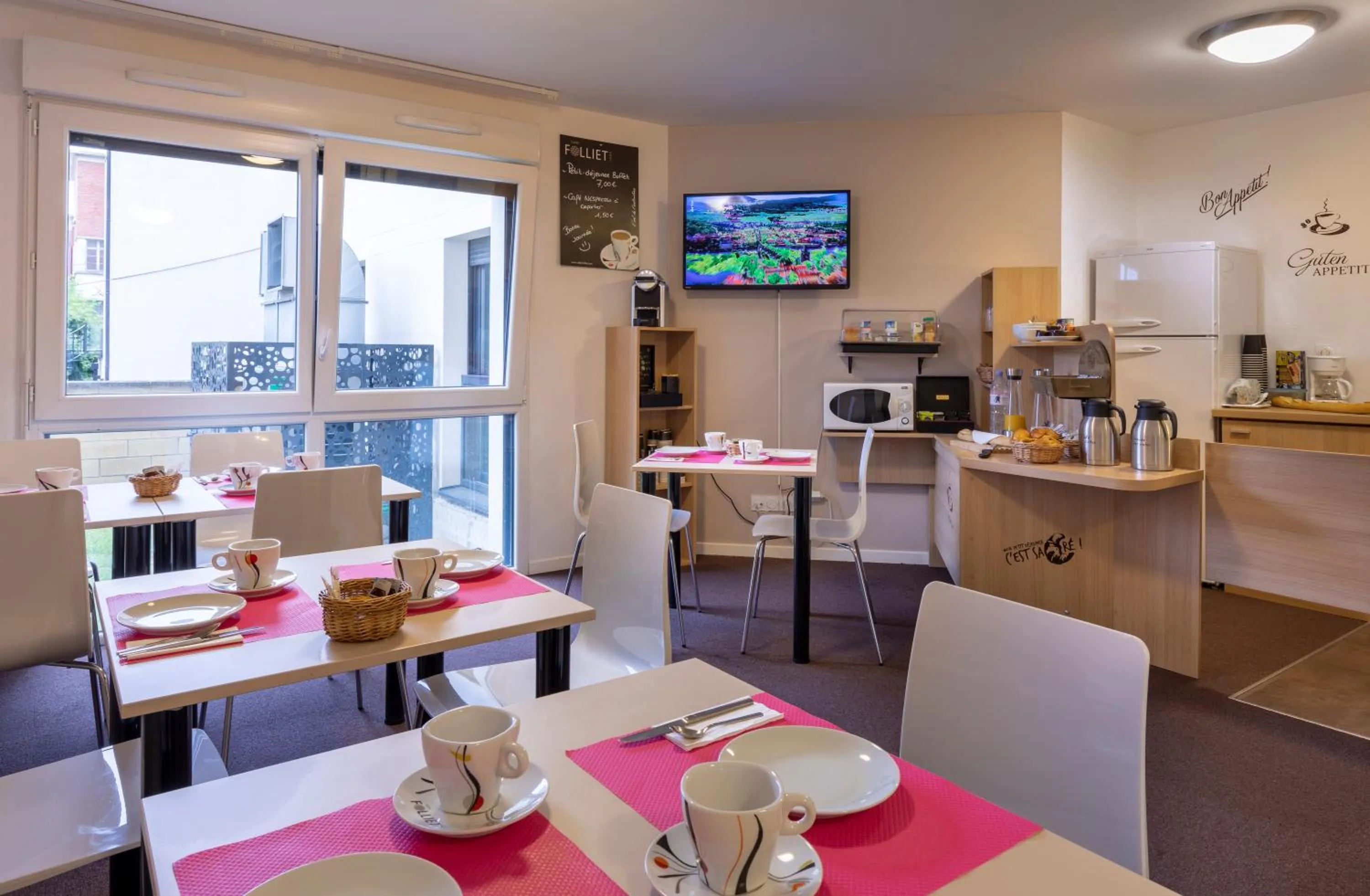 Breakfast in Kosy Appart'hotels Troyes City & Park