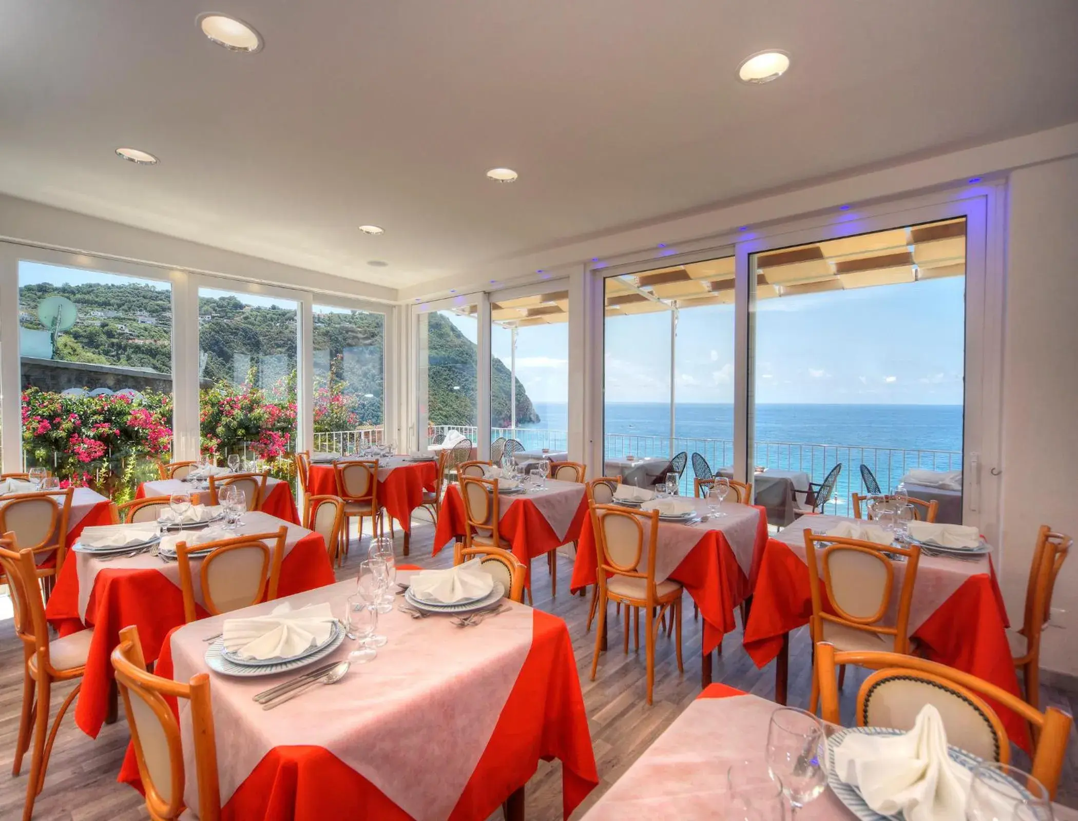 Restaurant/Places to Eat in Hotel Imperamare Restaurant/Places to Eat in Hotel Imperamare