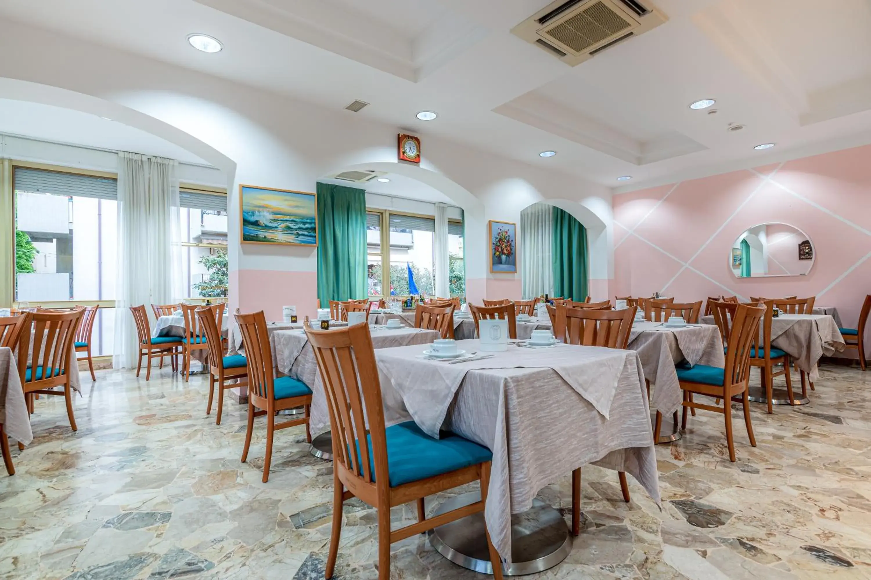 Restaurant/places to eat in Hotel Ilde Restaurant/places to eat in Hotel Ilde