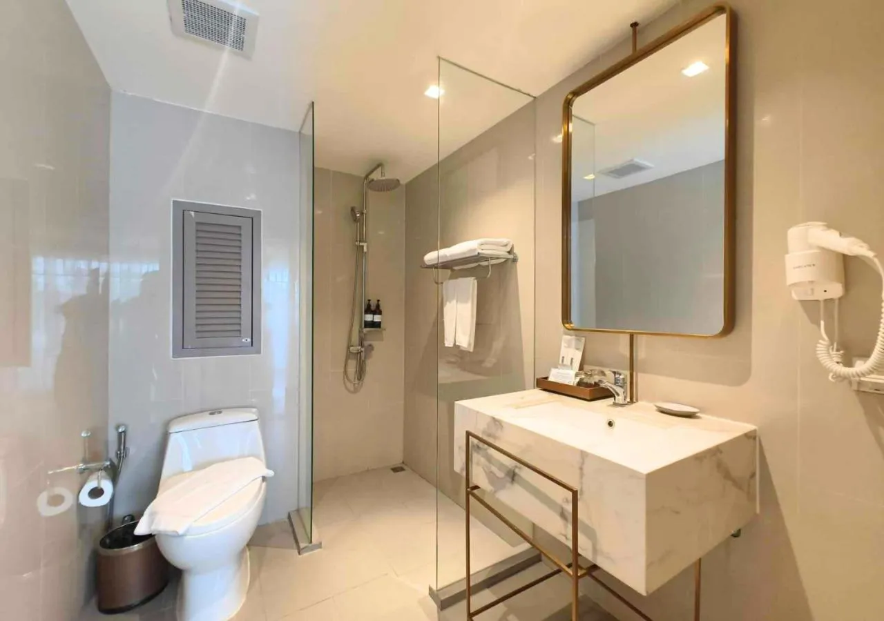 Shower in Away Bangkok Riverside Kene