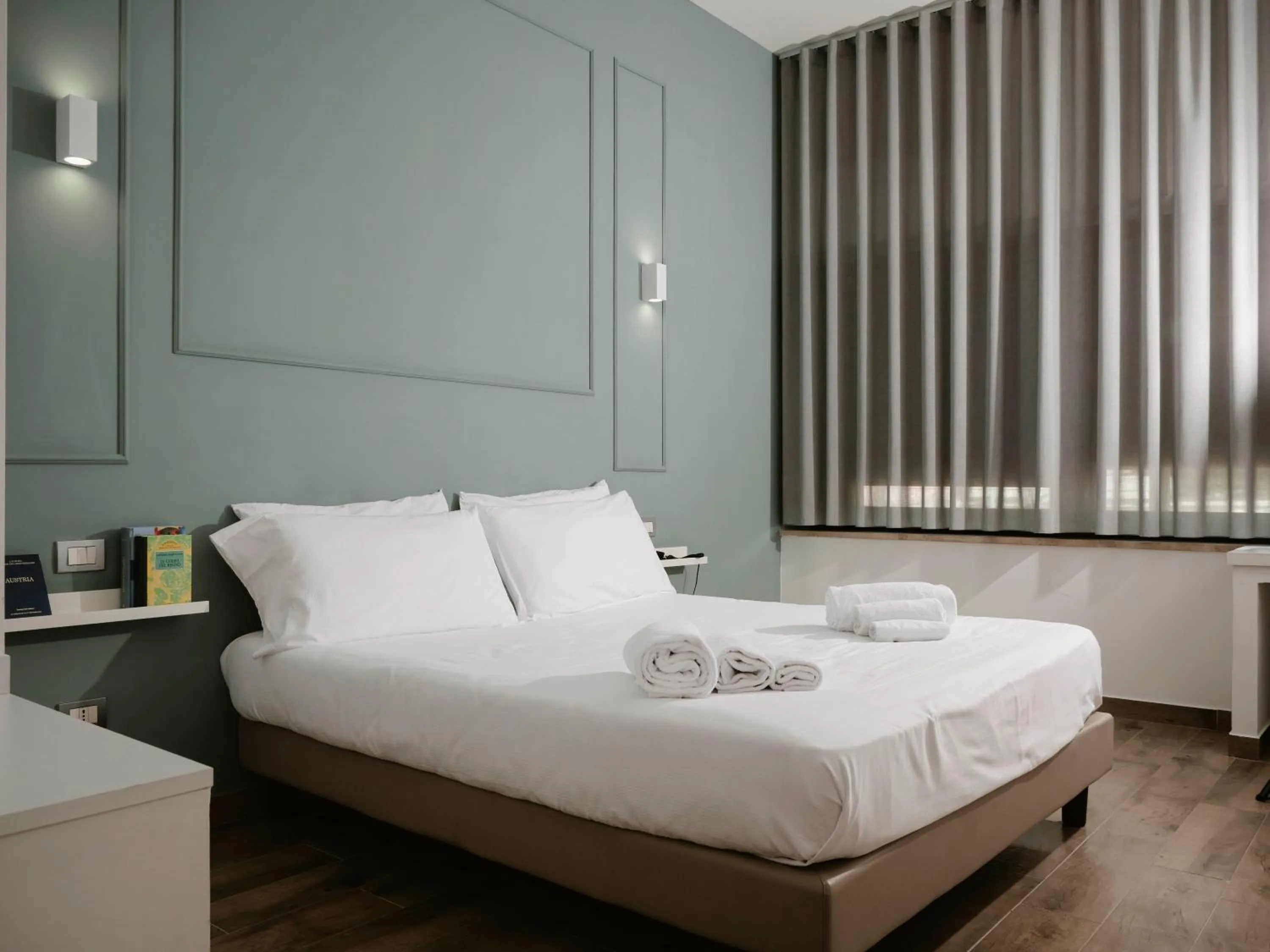 Bedroom, Bed in Millennium Gold Hotel