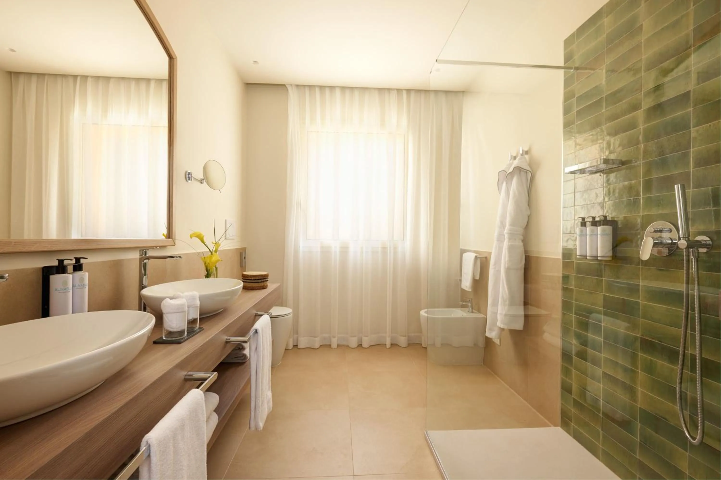 Shower in Almar Timi Ama Villasimius