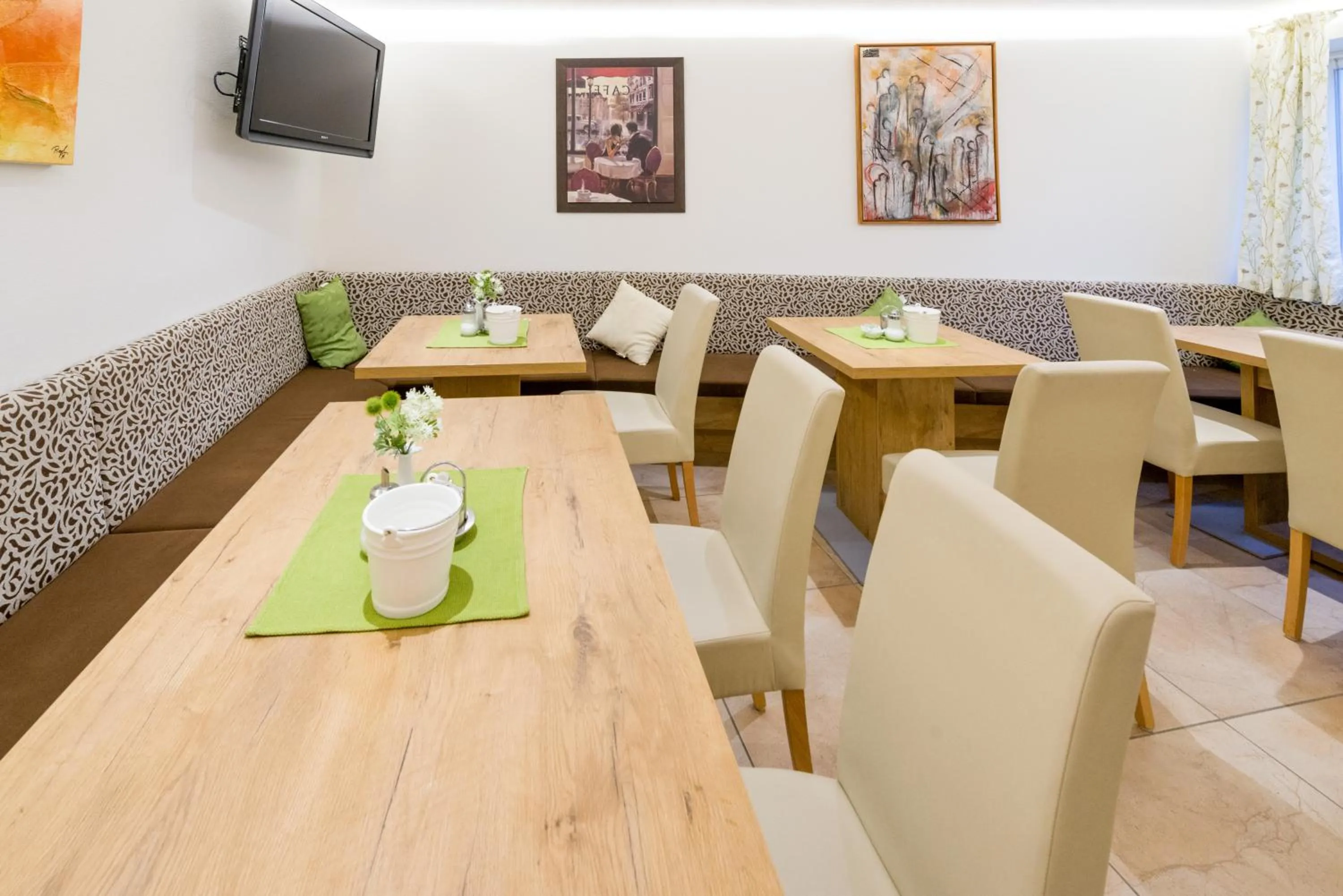 Buffet breakfast in Kirchenwirt Irrsdorf Familie Schinwald