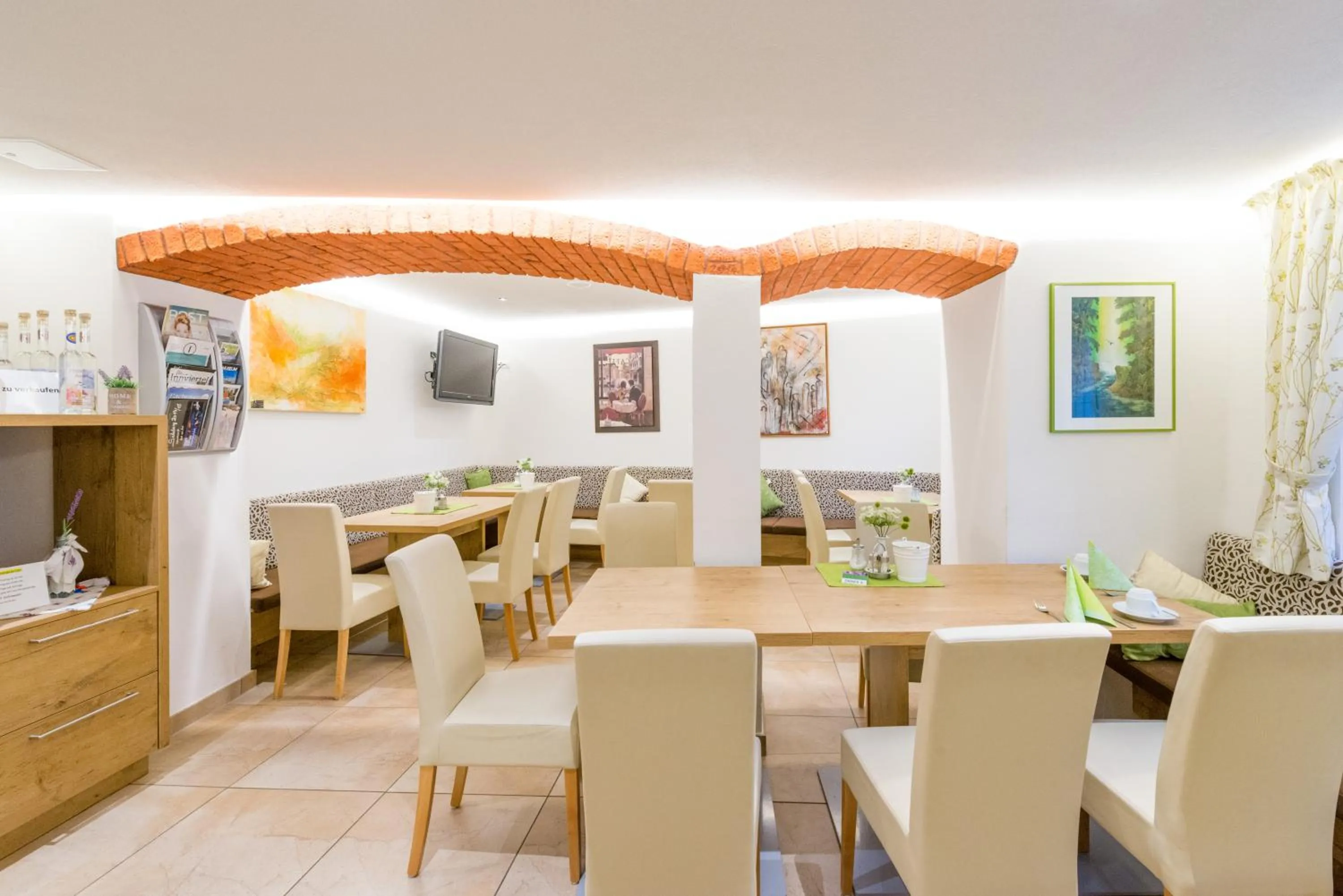 Buffet breakfast in Kirchenwirt Irrsdorf Familie Schinwald