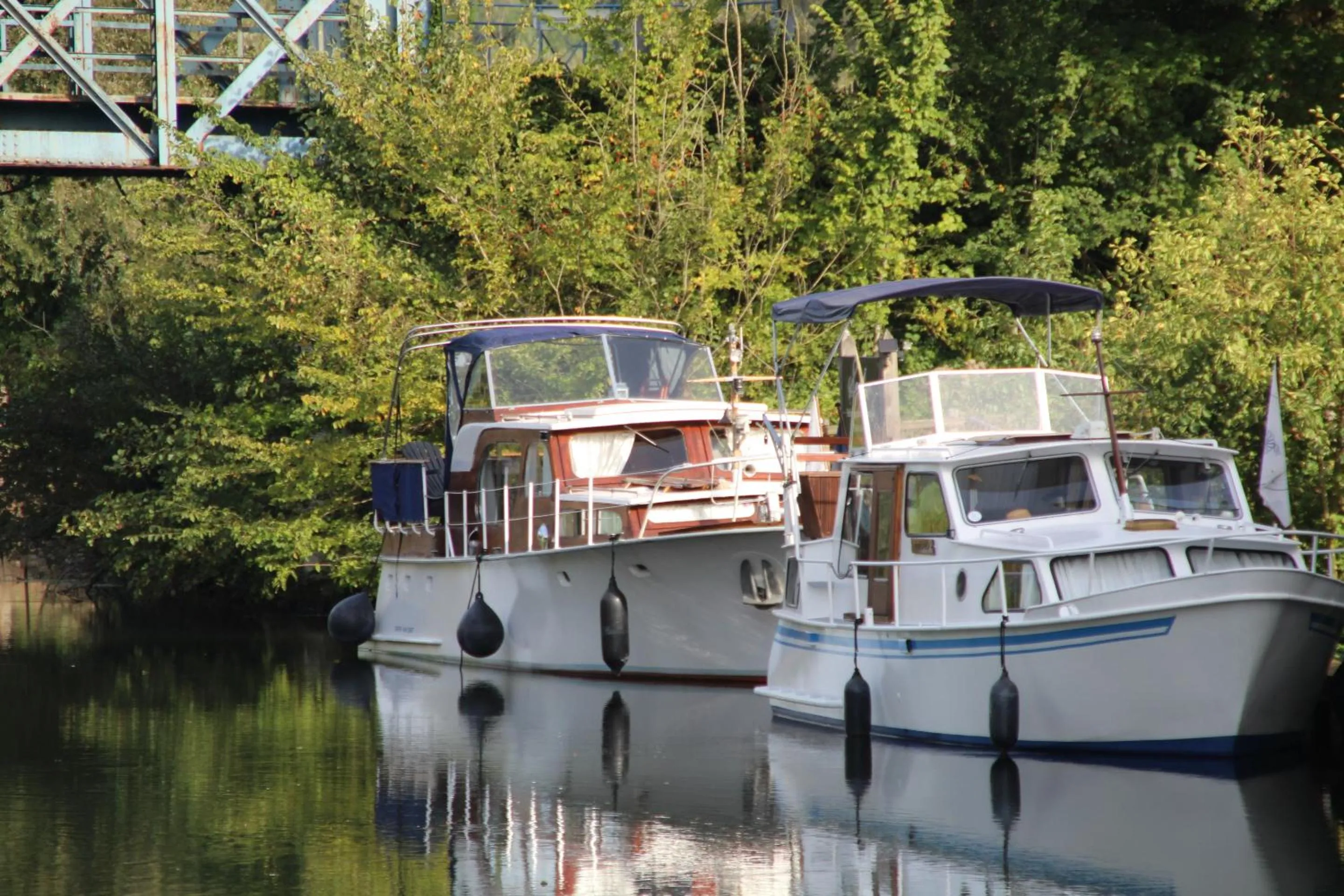 View (from property/room) in Sealov- Nuit sur un bateau à quai, halte bucolique entre Pont-Remy et Abbeville