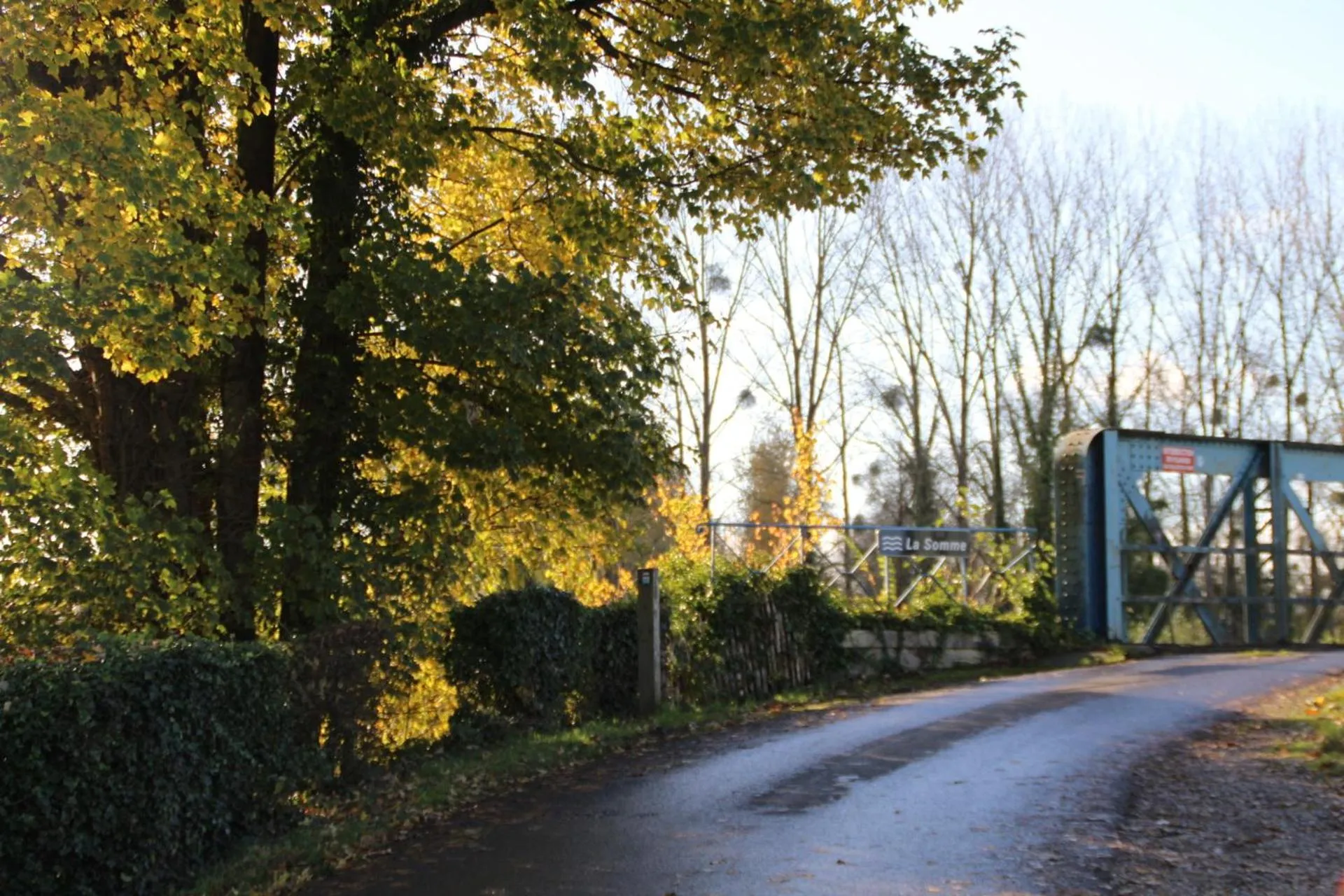 Other in Sealov- Nuit sur un bateau à quai, halte bucolique entre Pont-Remy et Abbeville