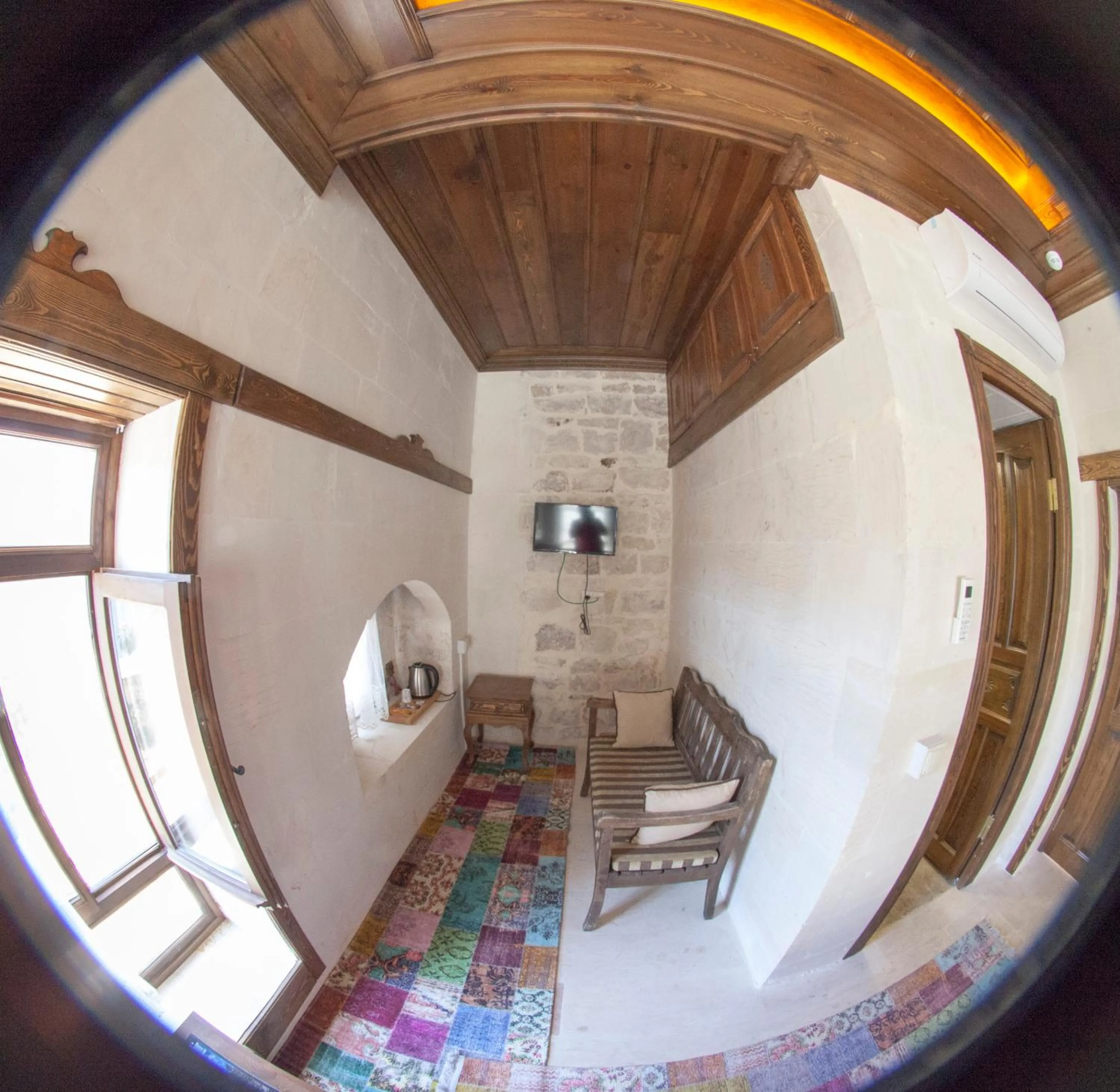 TV and multimedia in TÜRKMEN KONAGI HALFETİ BUTİK OTEL