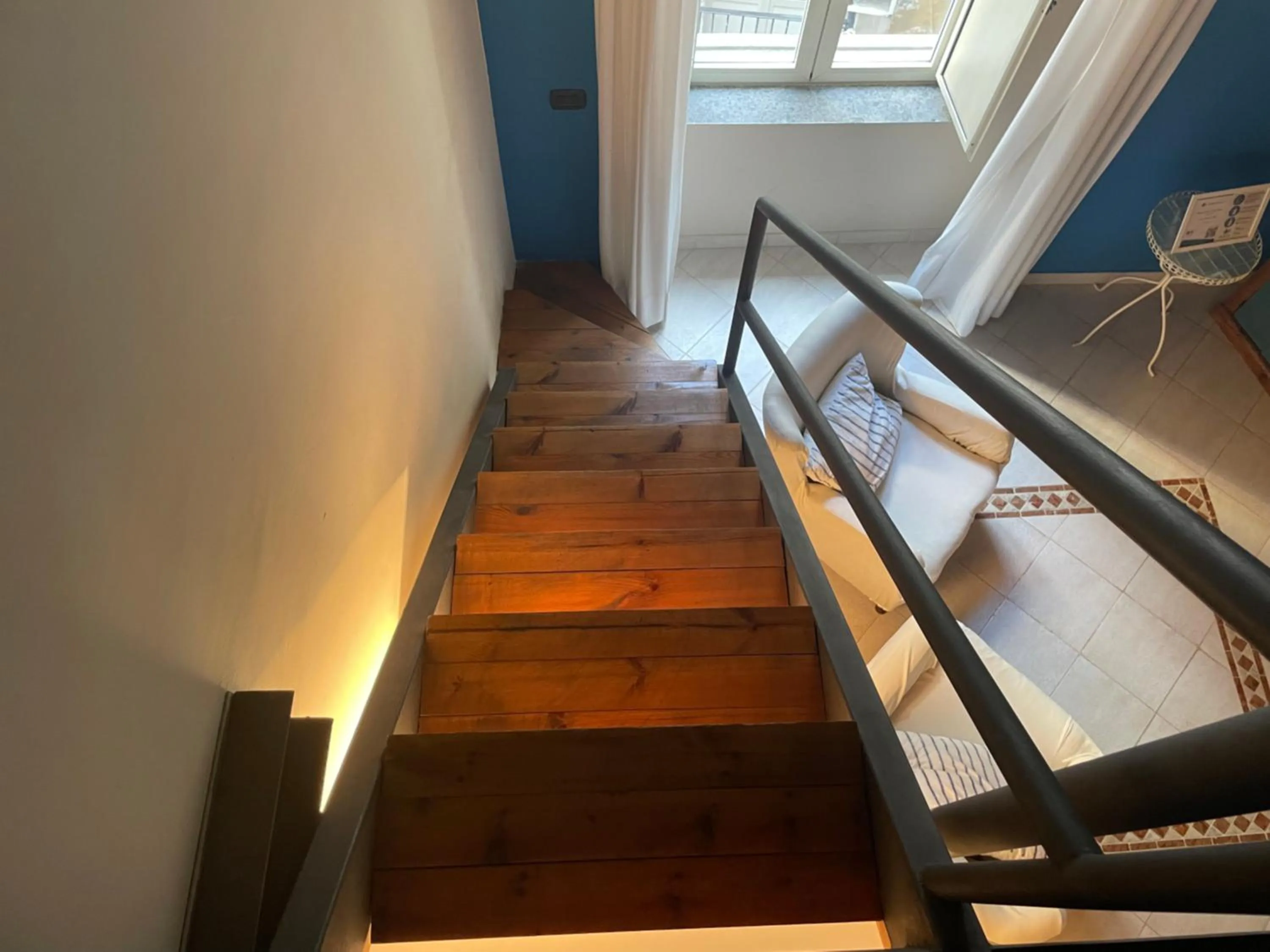 Living room, Bed in Case Così Apartments - Napoli