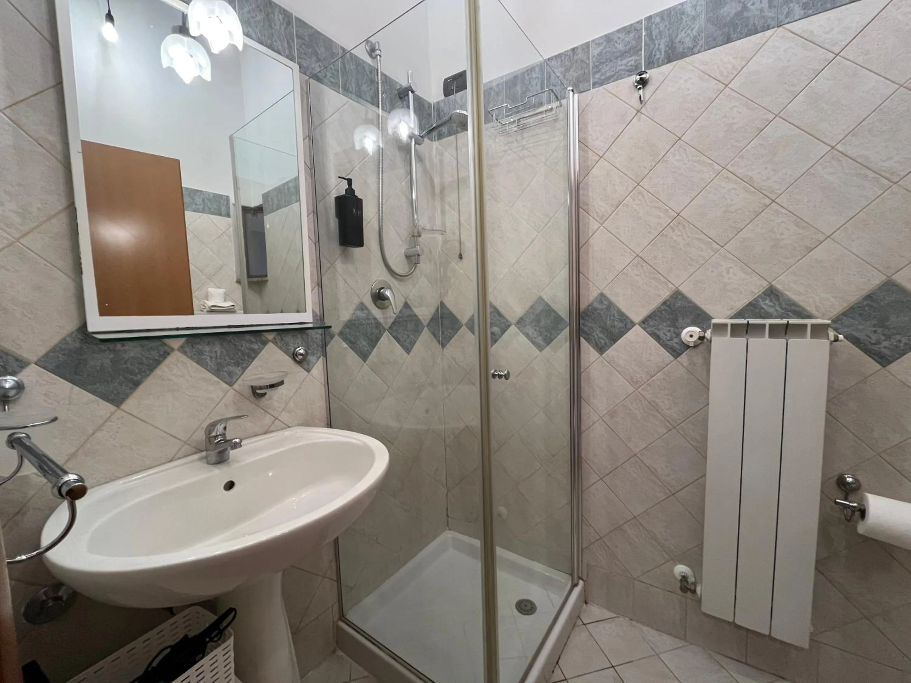 Shower in Case Così Apartments - Napoli