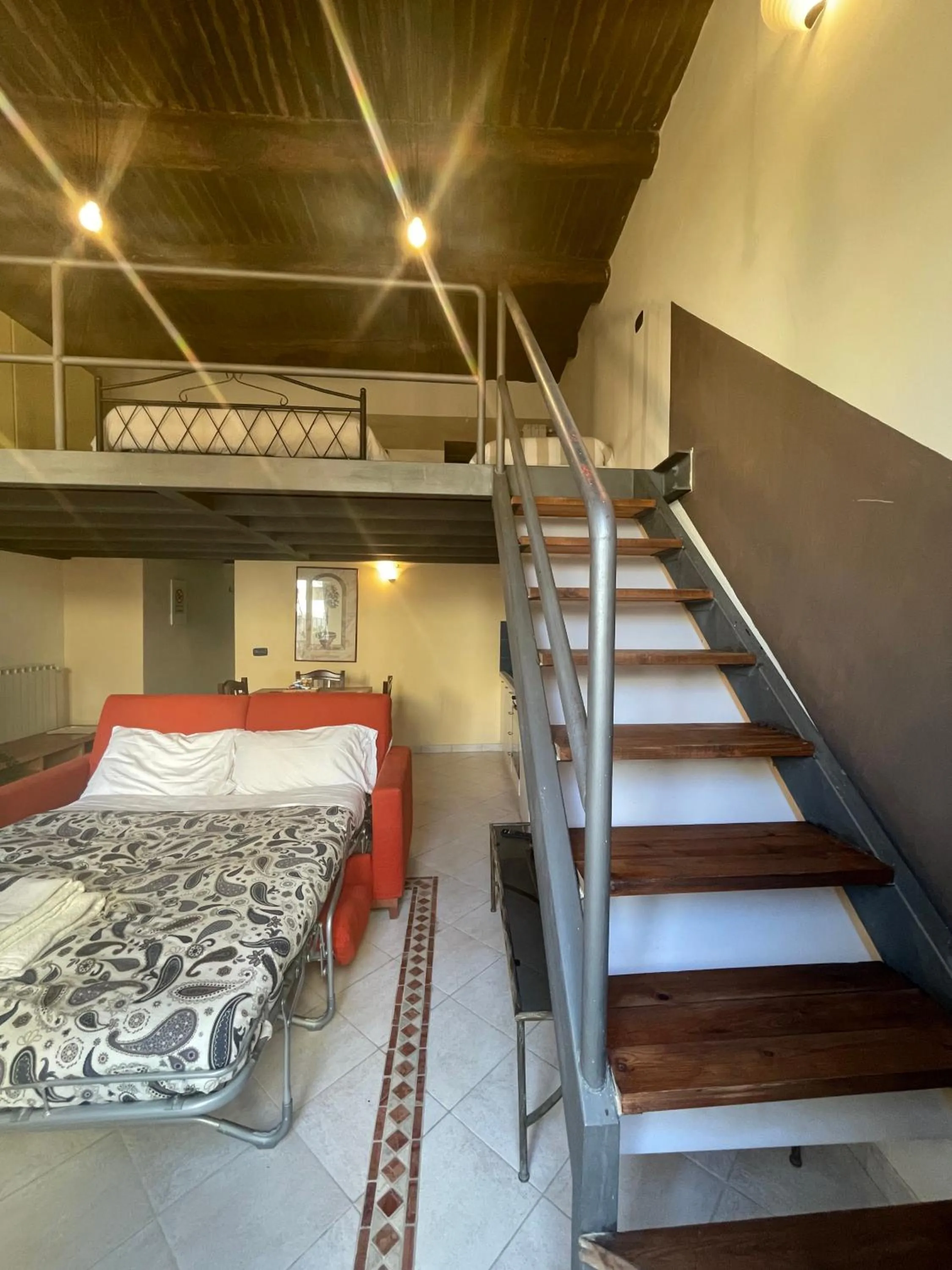 Photo of the whole room, Bed in Case Così Apartments - Napoli