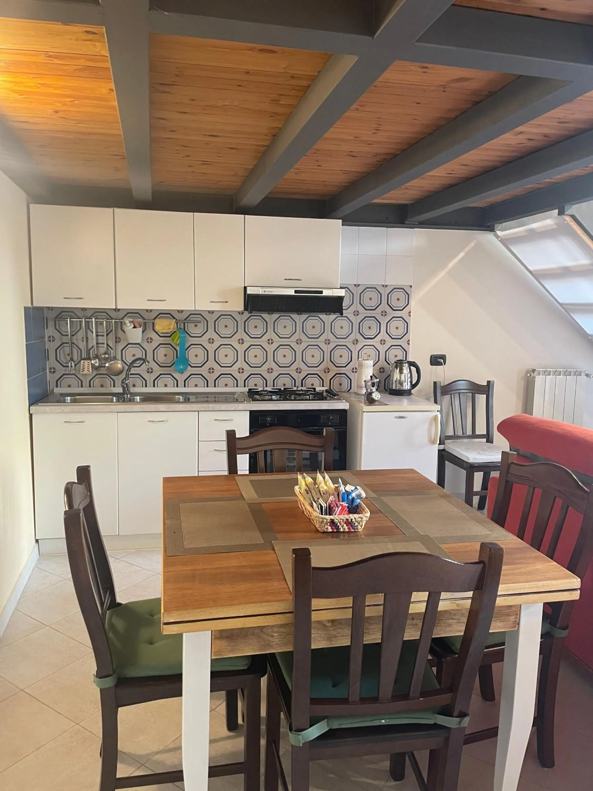 Photo of the whole room in Case Così Apartments - Napoli