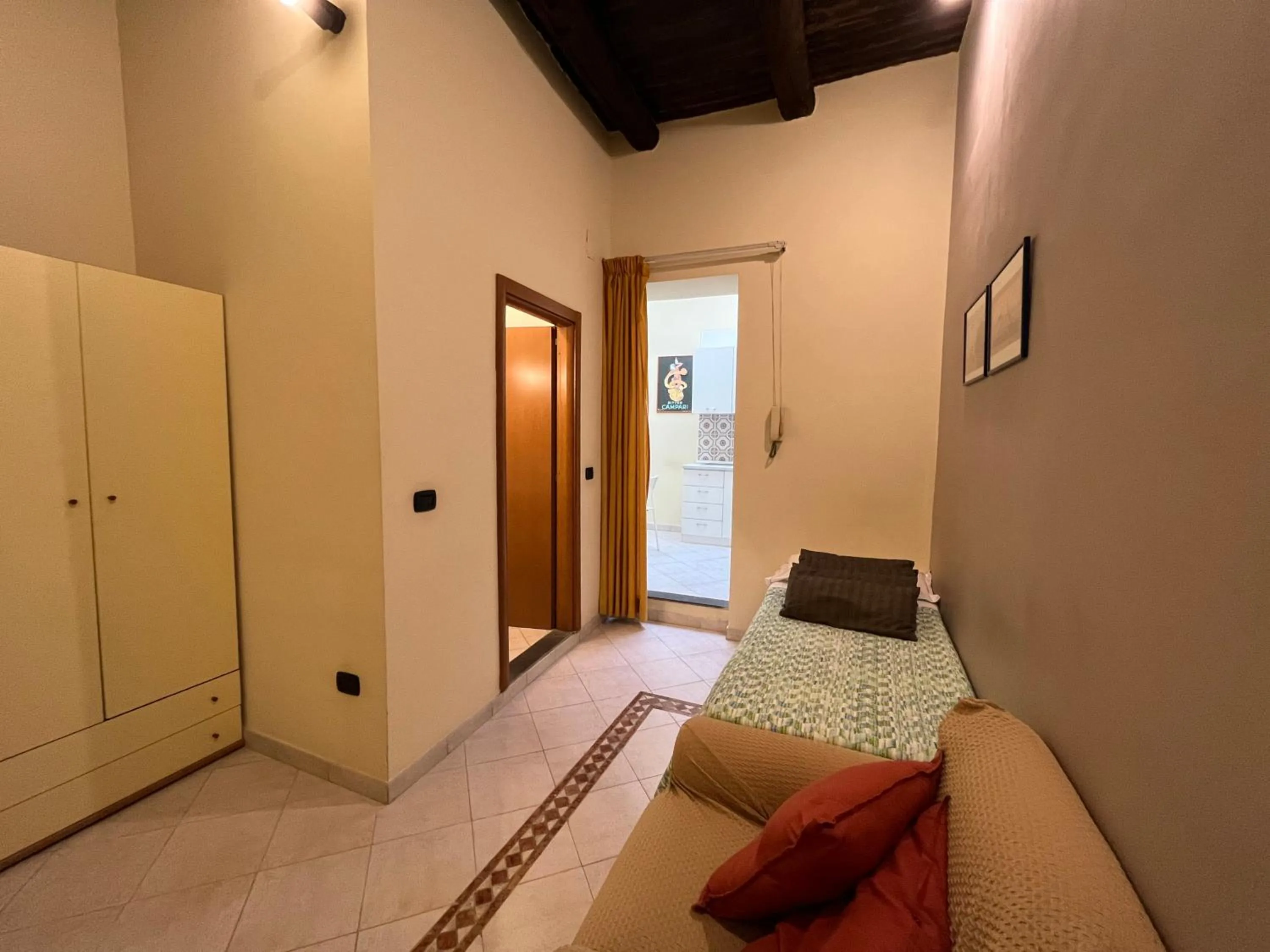 Seating area, Bed in Case Così Apartments - Napoli