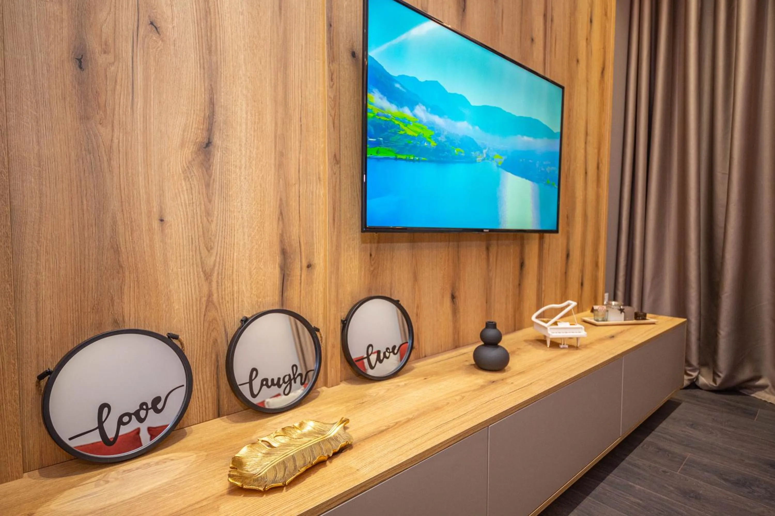 TV and multimedia in Blloku Unique Apartments