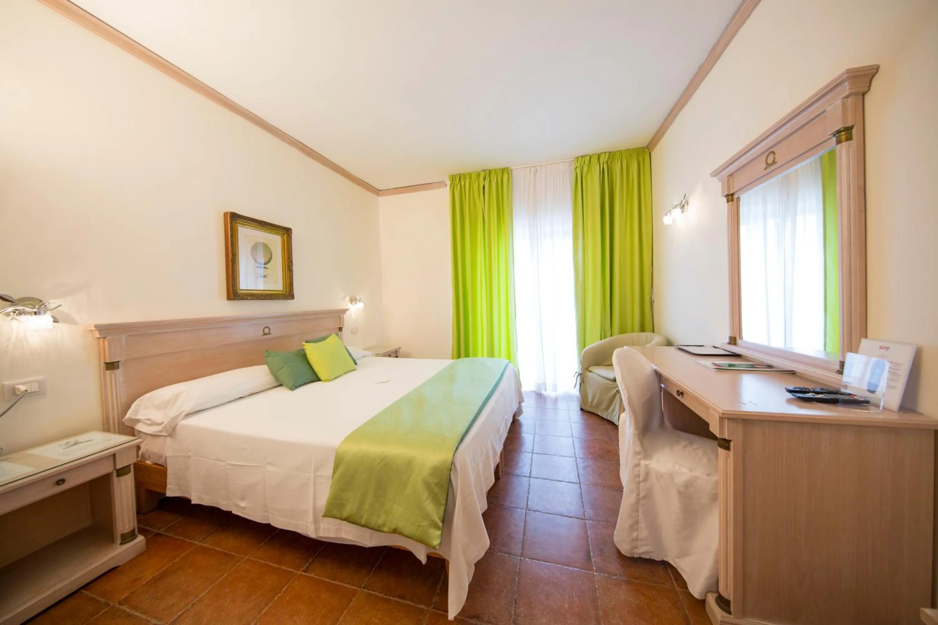 Photo of the whole room, Bed in Mancini Park Hotel