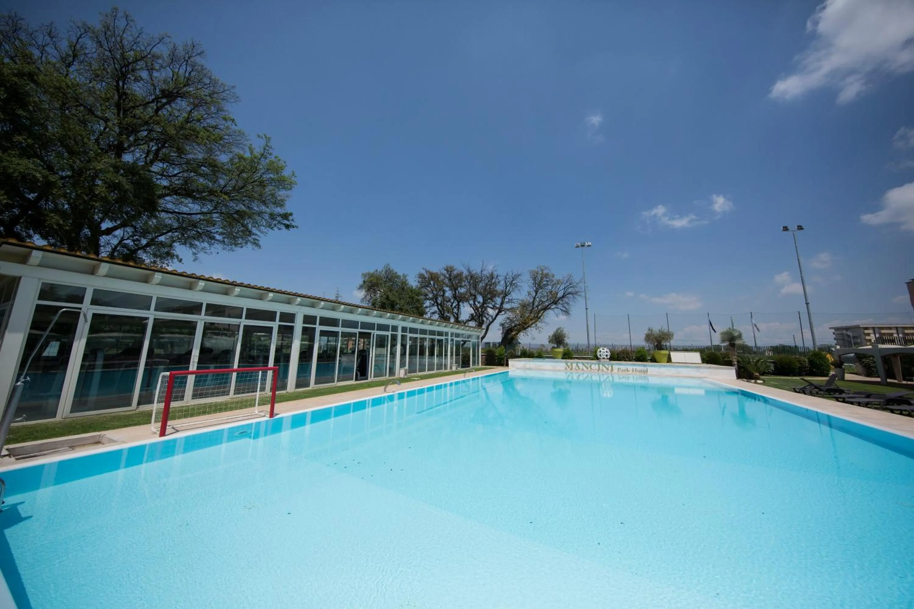 Swimming pool in Mancini Park Hotel