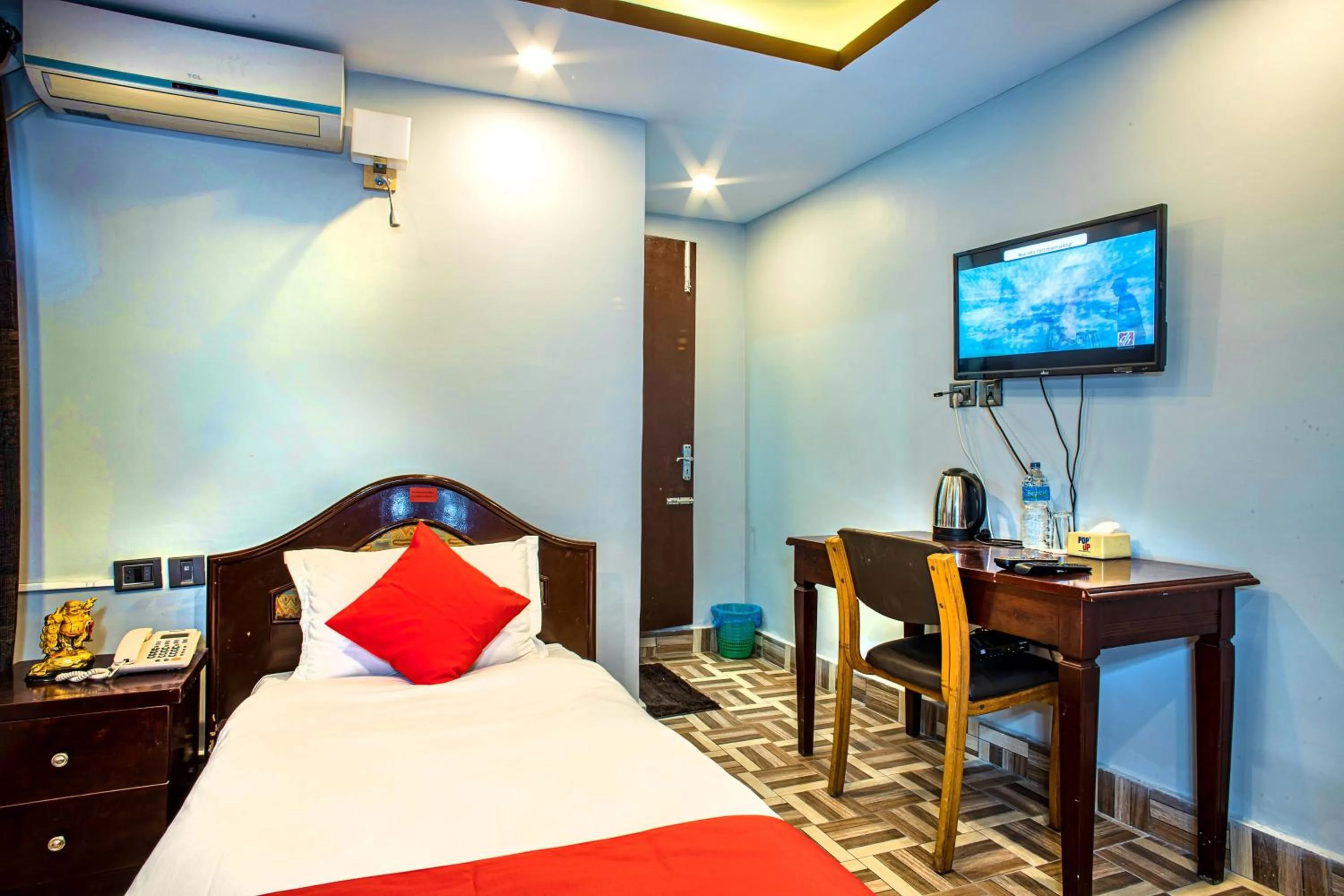 Bedroom, Bed in Hotel BnB Mhepi