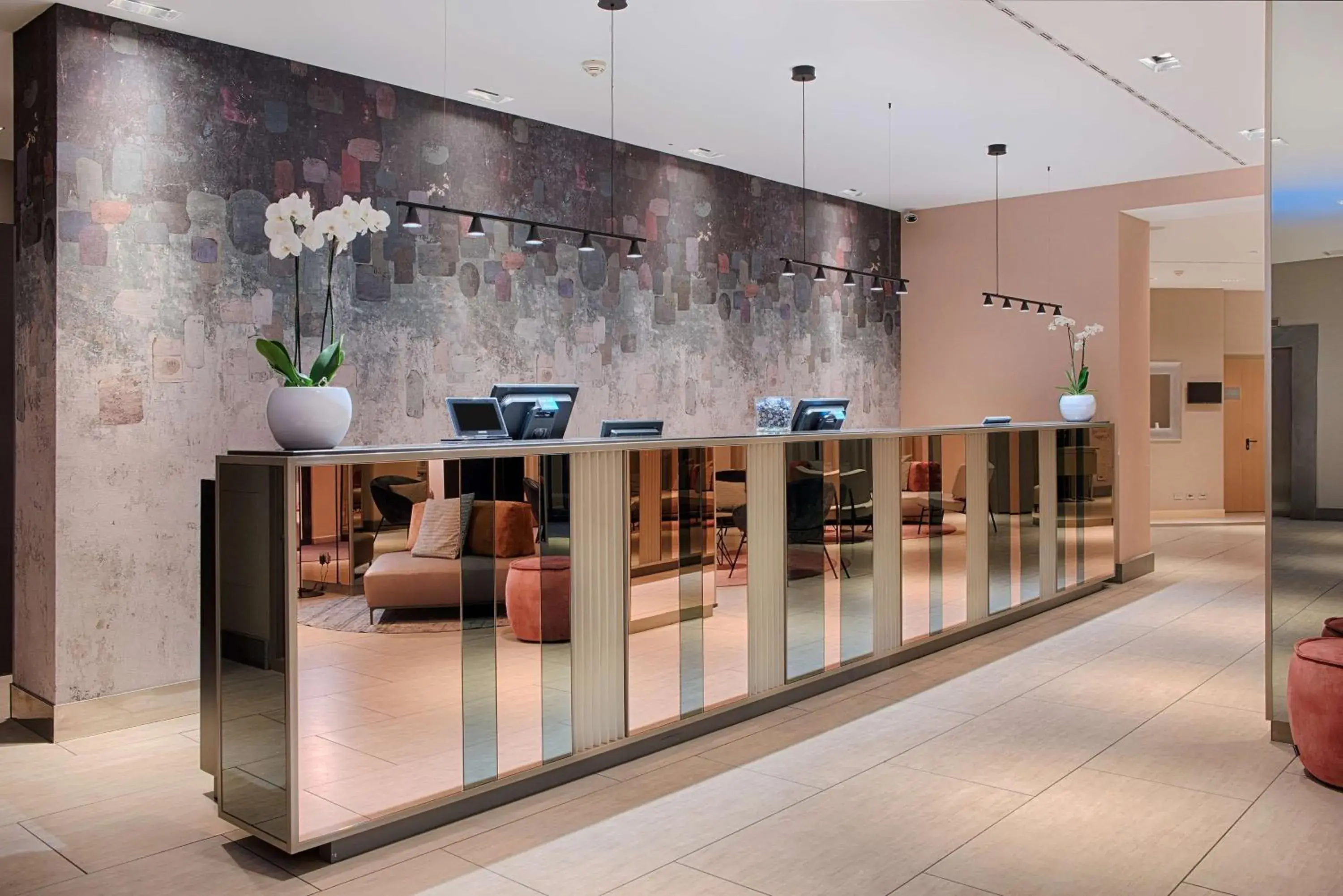 Lobby or reception in NH Bologna De La Gare Lobby or reception in NH Bologna De La Gare