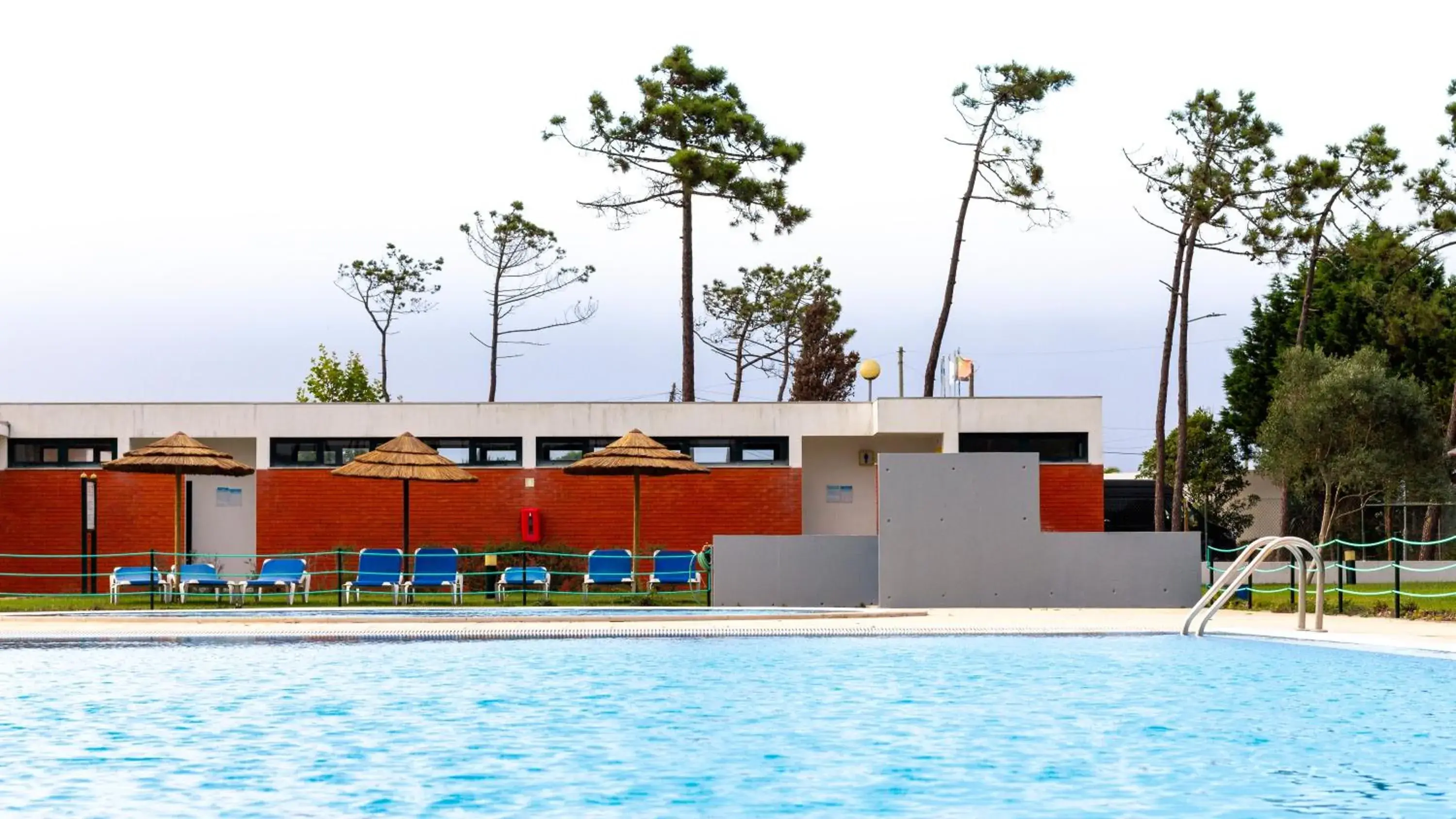 Swimming pool in Parque De Campismo Orbitur Gala Swimming pool in Parque De Campismo Orbitur Gala