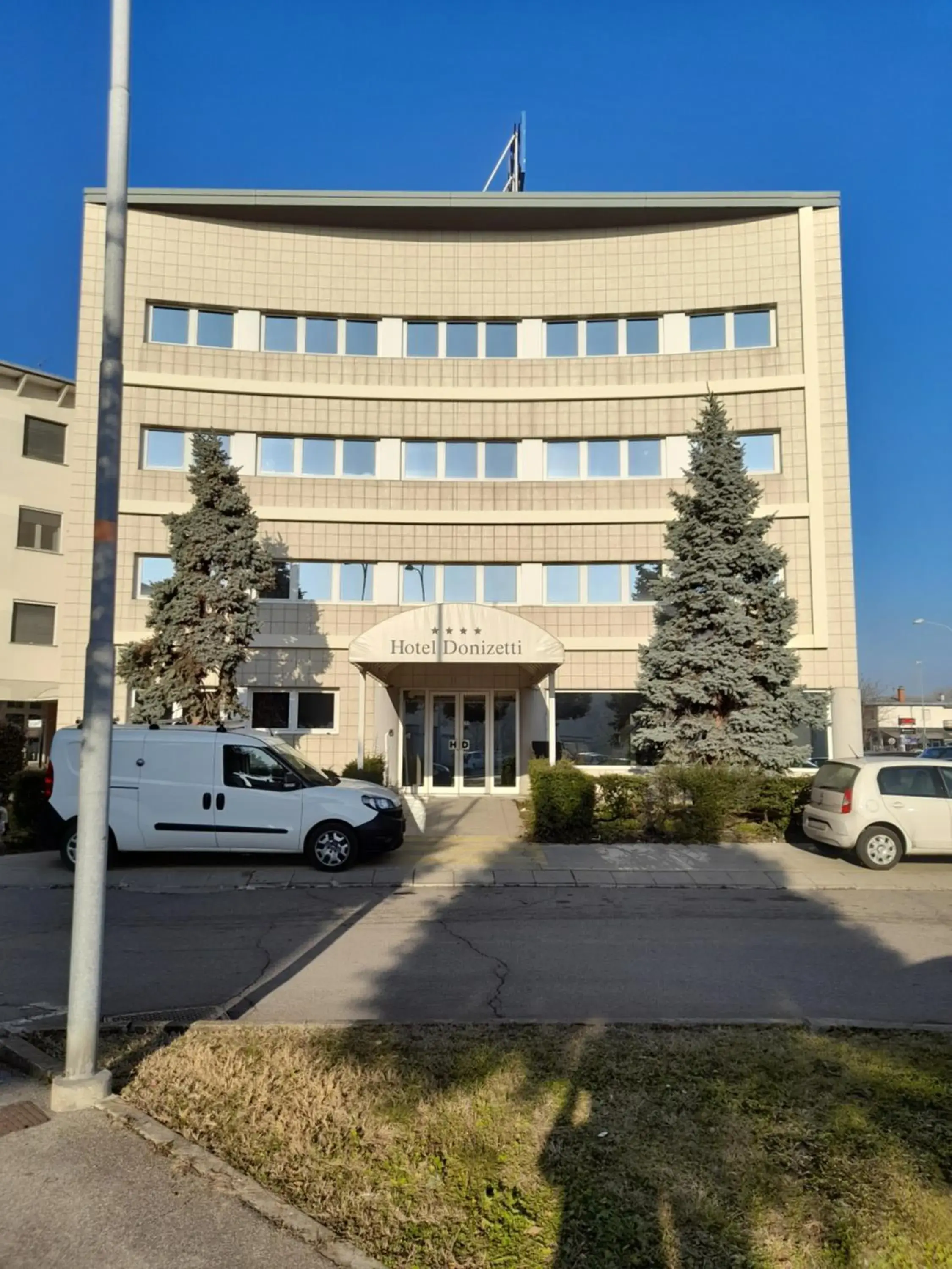 Property building in Hotel Donizetti Property building in Hotel Donizetti