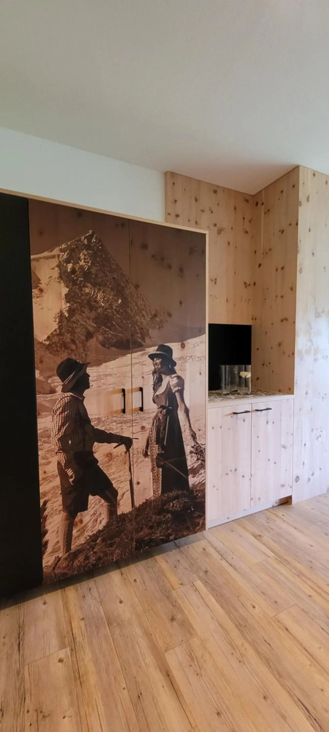 Decorative detail in Hotel Garni Royal