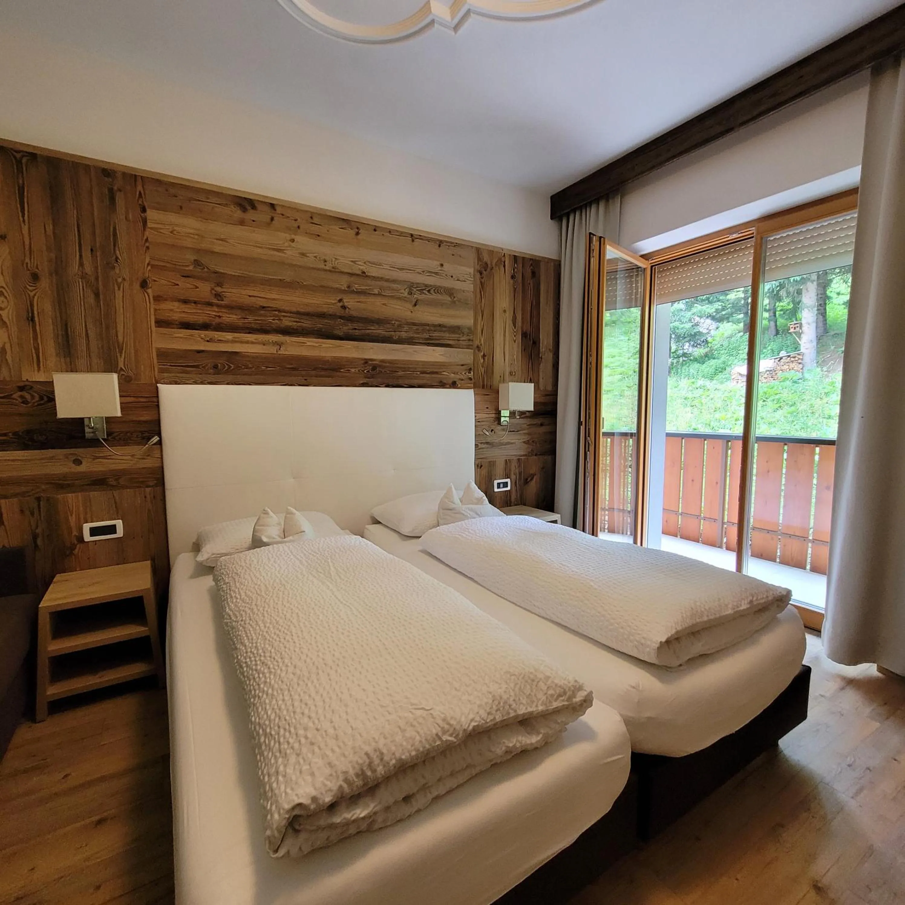 Bed in Hotel Garni Royal