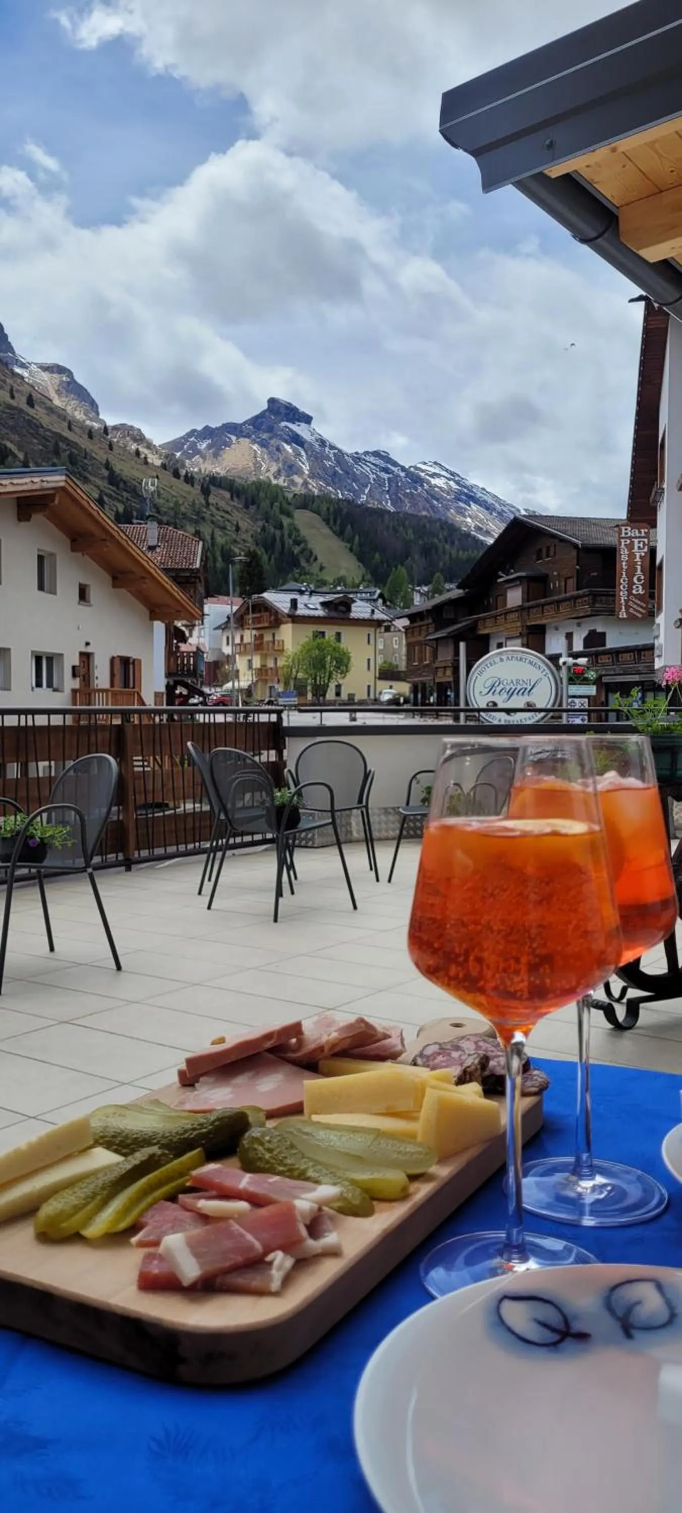 Spring in Hotel Garni Royal