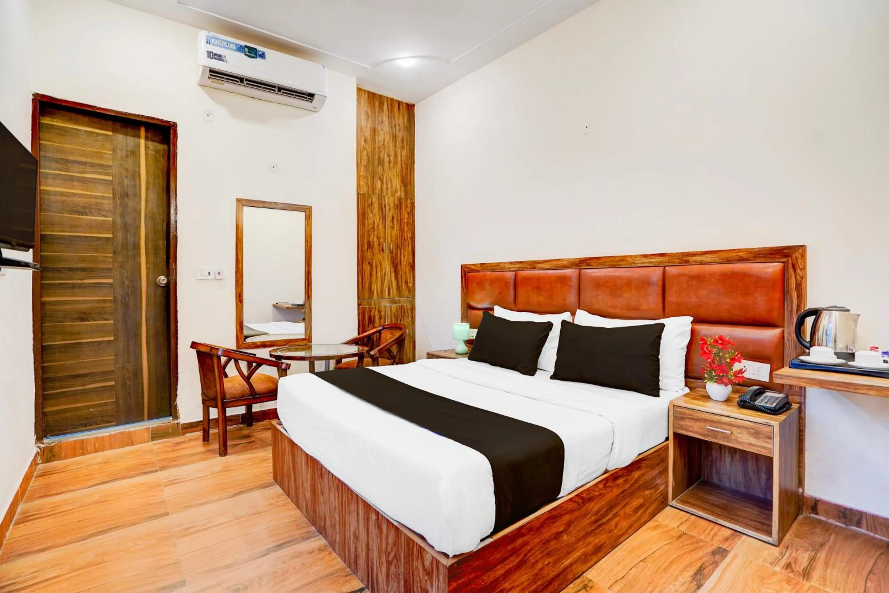 Bedroom, Bed in Pinaki Hotels & Resorts